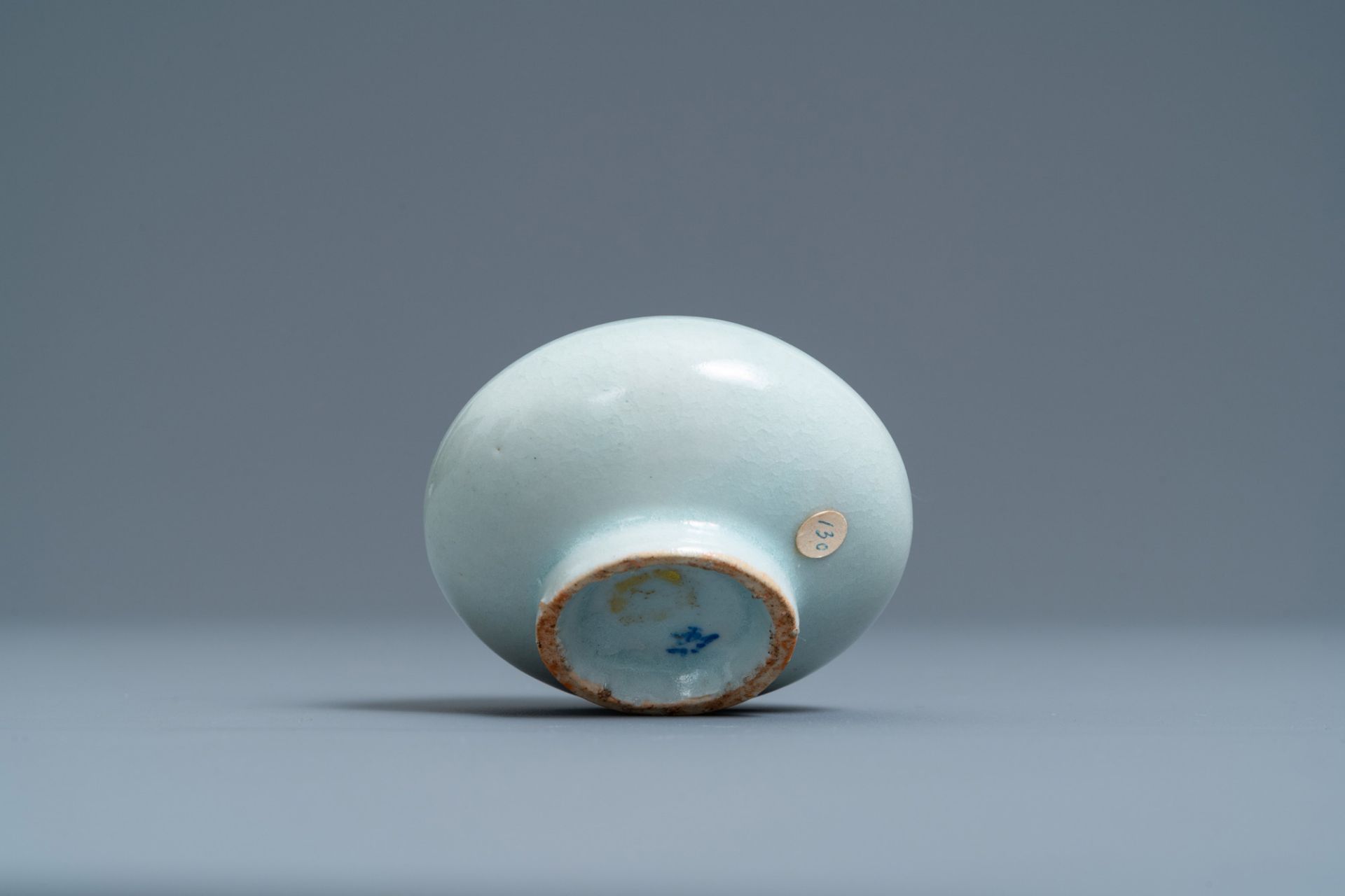 A Korean celadon-glazed water dropper, Joseon, 19th C. - Image 7 of 7