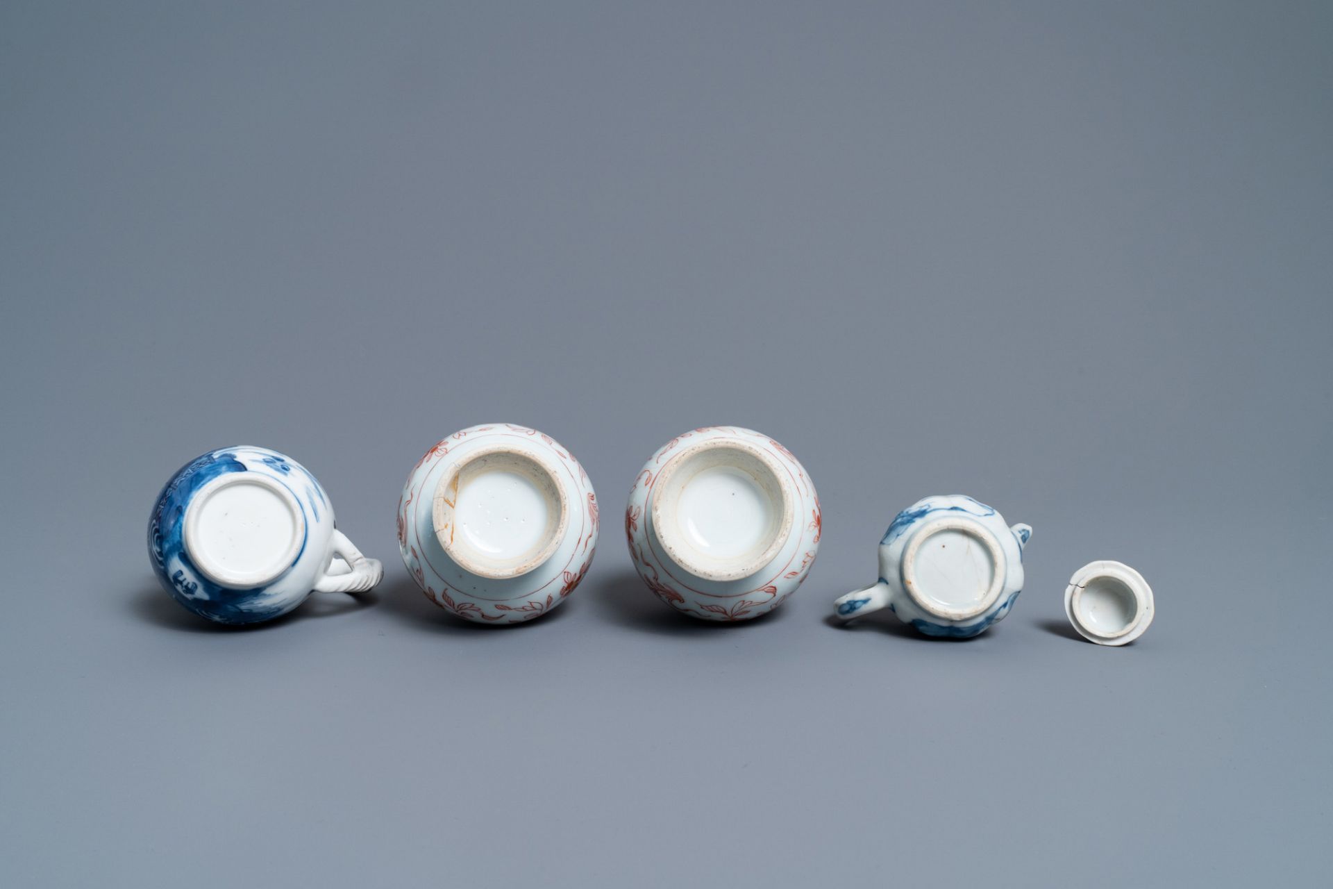 A varied collection of Chinese porcelain, Ming and Qing - Image 14 of 22