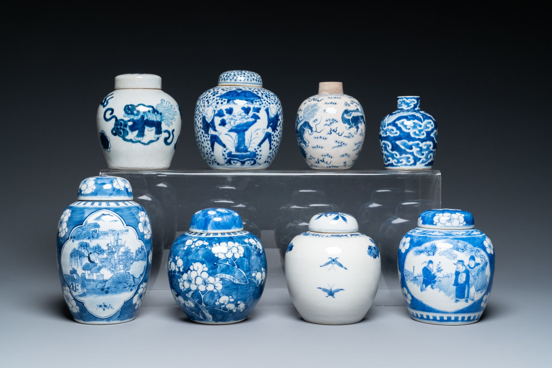 Fourteen Chinese blue and white vases, 18/20th C. - Image 4 of 15