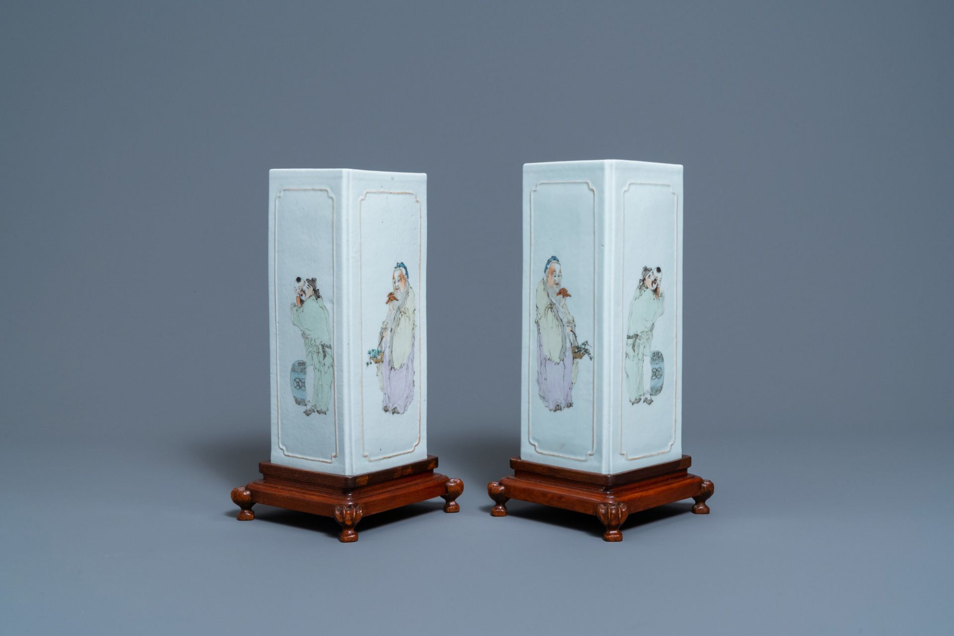 A pair of square Chinese qianjiang cai hat stands, 19/20th C. - Image 2 of 8