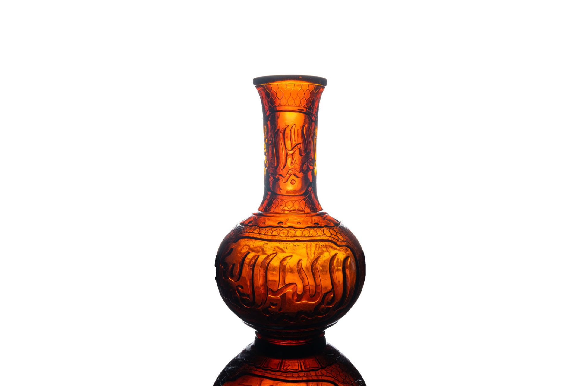 A Chinese Islamic market Beijing glass vase inscribed 'Allah' and 'Muhammad the Prophet', 18/19th C. - Image 3 of 10