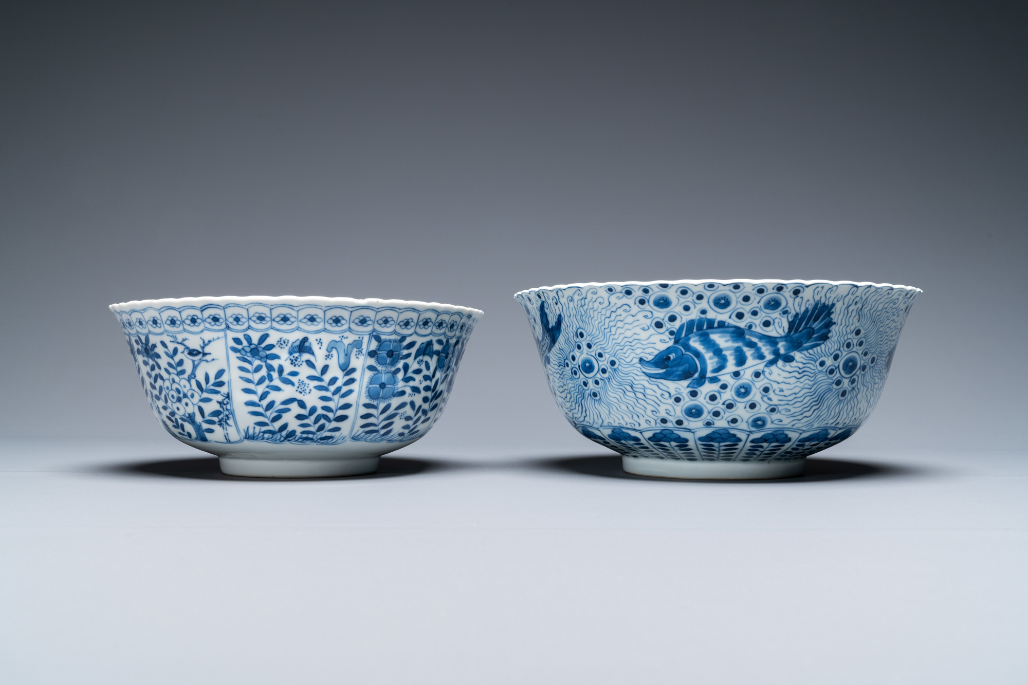 Three Chinese blue and white dishes and two bowls, Kangxi and later - Image 9 of 11