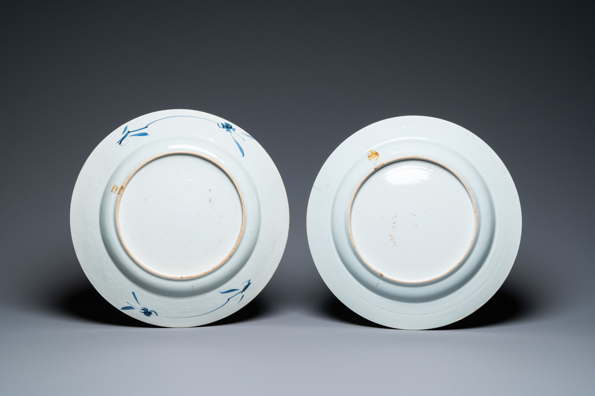 Three Chinese blue and white dishes and two bowls, Kangxi and later - Image 3 of 11