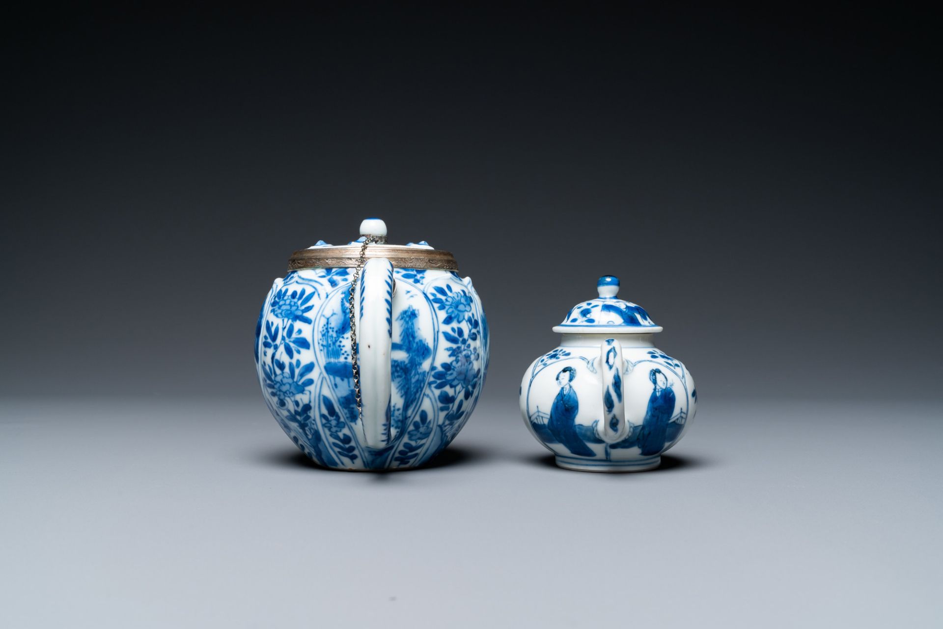 Two Chinese blue and white teapots and covers, Kangxi - Image 5 of 7