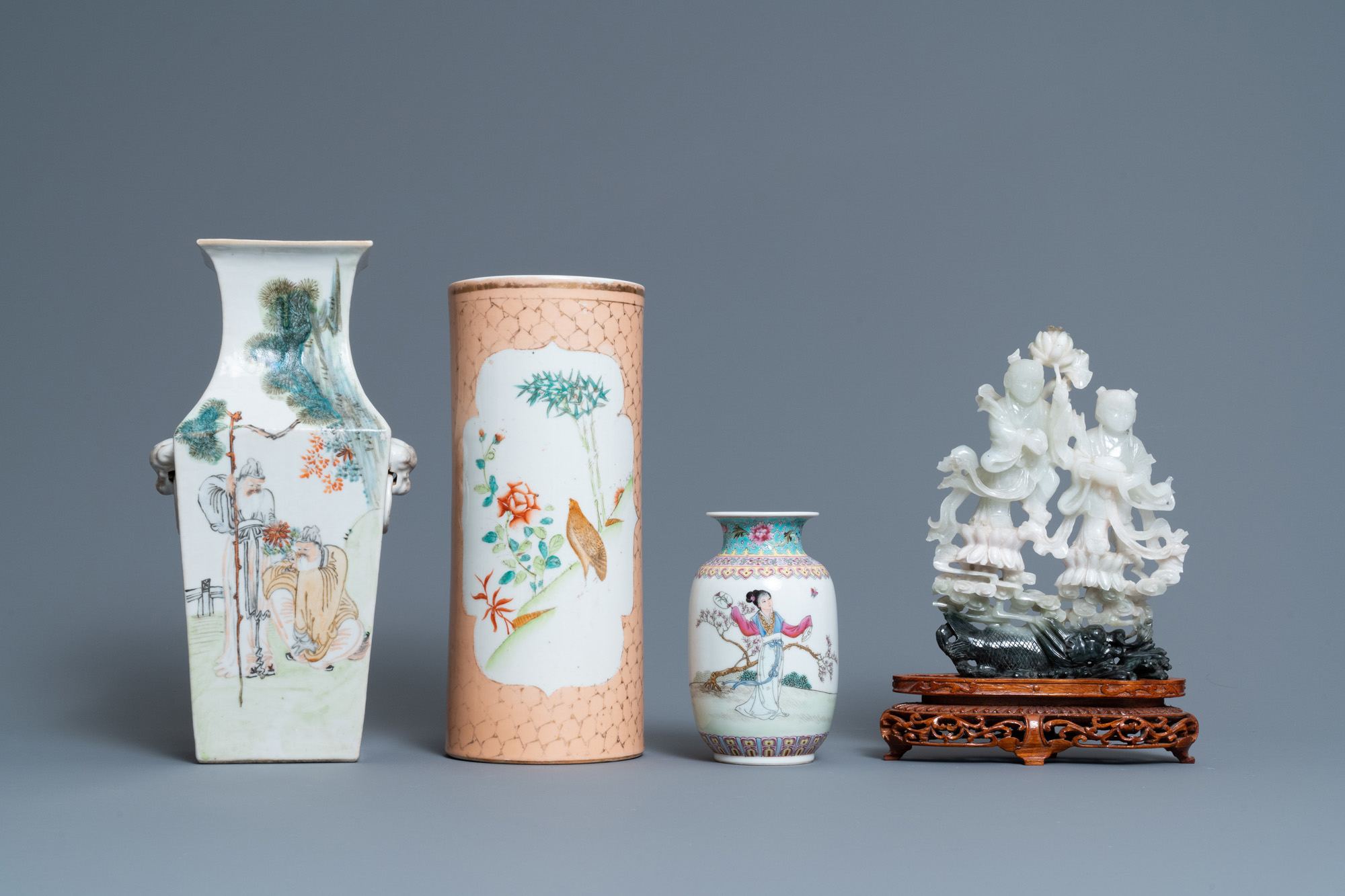 A Chinese qianjiang cai vase, three famille rose wares and a jadeite carving, 19/20th C. - Image 4 of 11