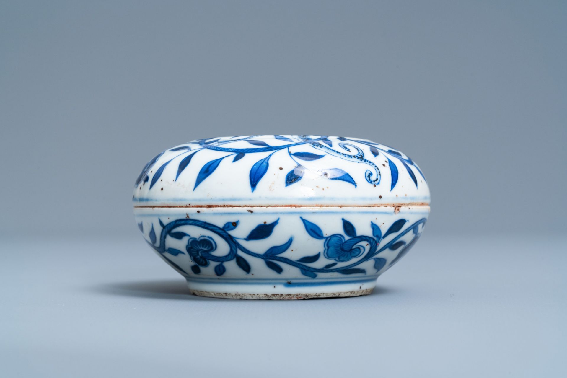 A pair of Chinese blue and white three-tier stacking boxes, a seal paste box and four saucers, 19th - Image 5 of 28