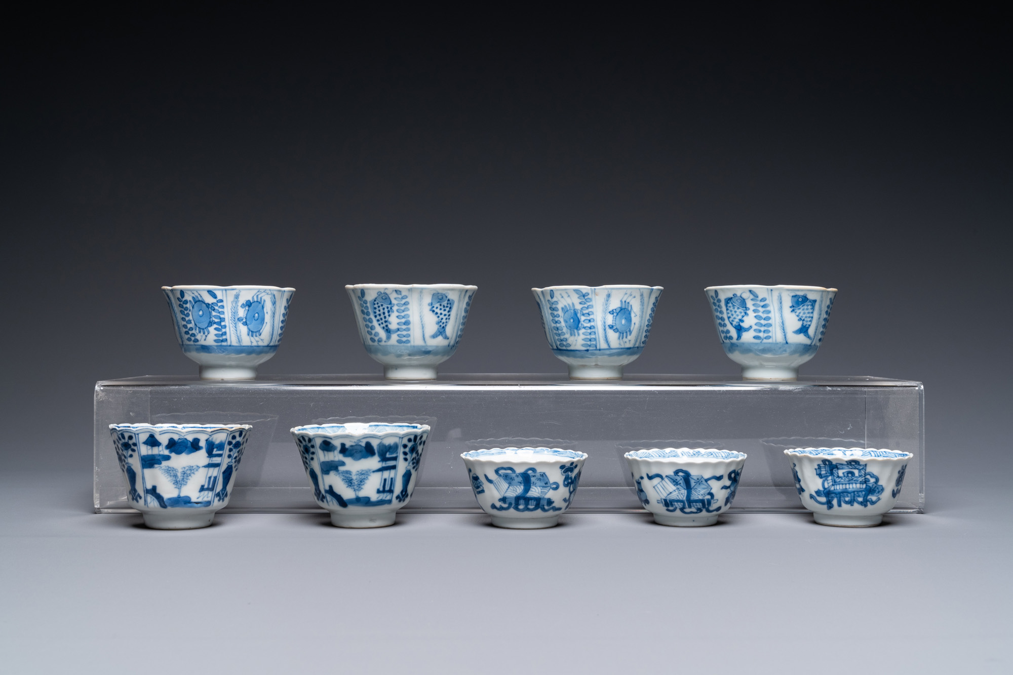 Twenty Chinese blue and white saucers and nineteen cups, Kangxi and later - Image 8 of 11