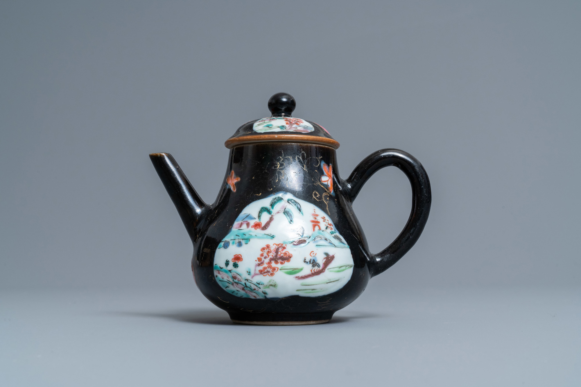 A varied collection of Chinese porcelain, Ming and Qing - Image 6 of 18