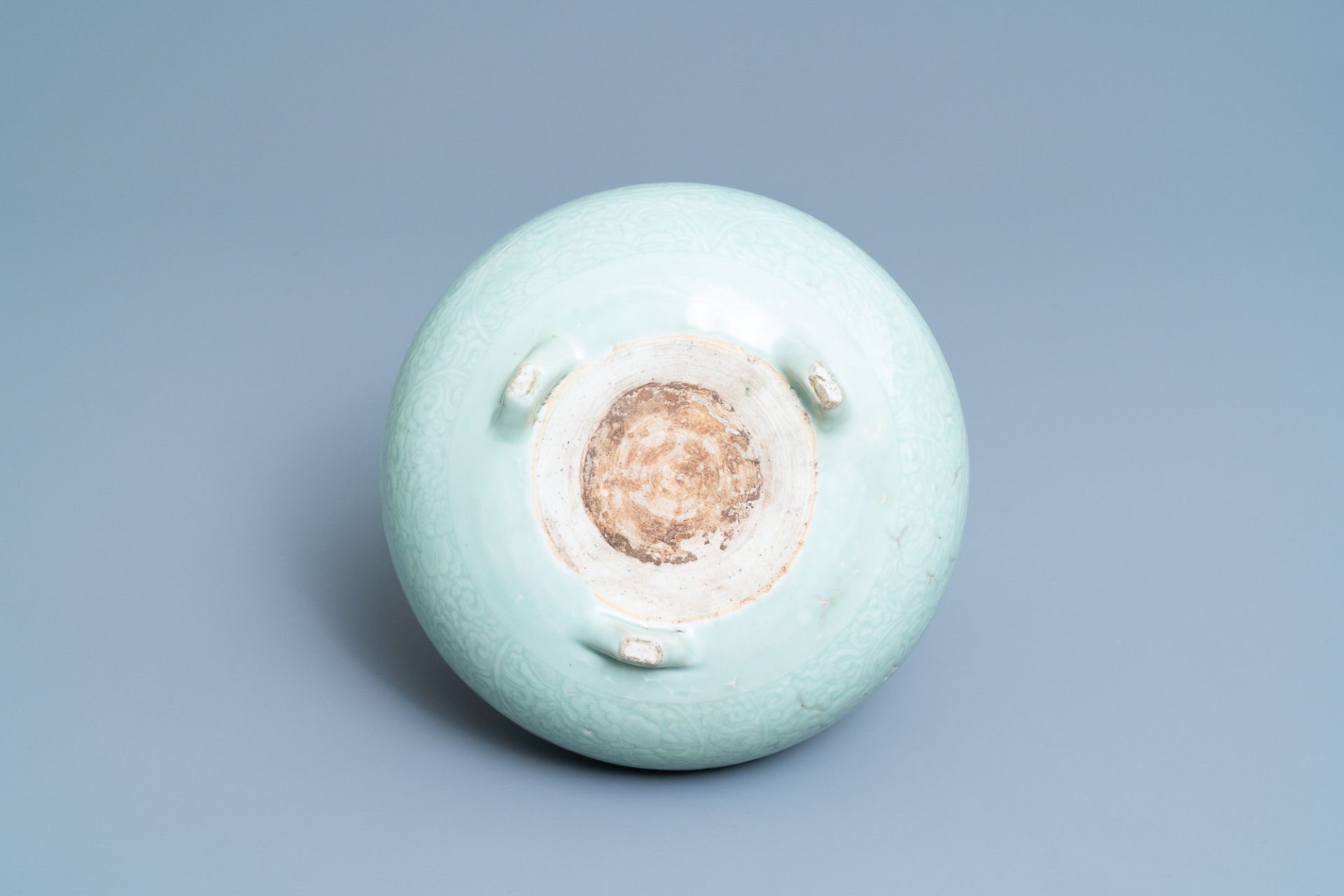 A Chinese celadon-glazed tripod censer with incised underglaze design, Kangxi - Image 7 of 26