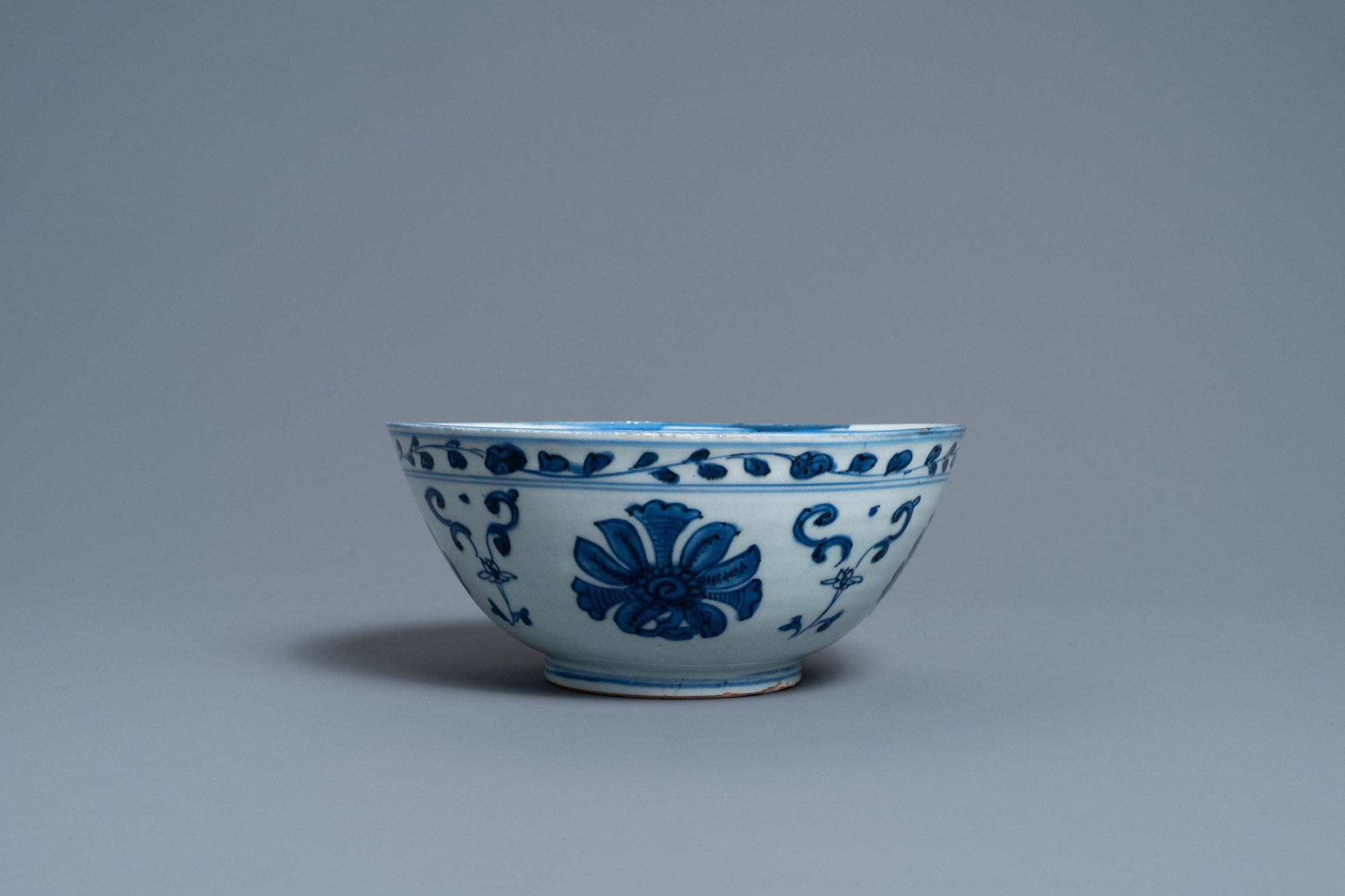 A varied collection of Chinese porcelain, Ming and Qing - Image 19 of 22