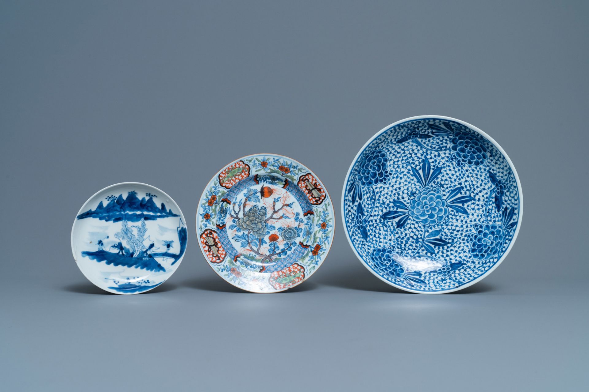 Five Chinese blue and white dishes, a bowl and a covered jar, 18/19th C. - Image 2 of 11