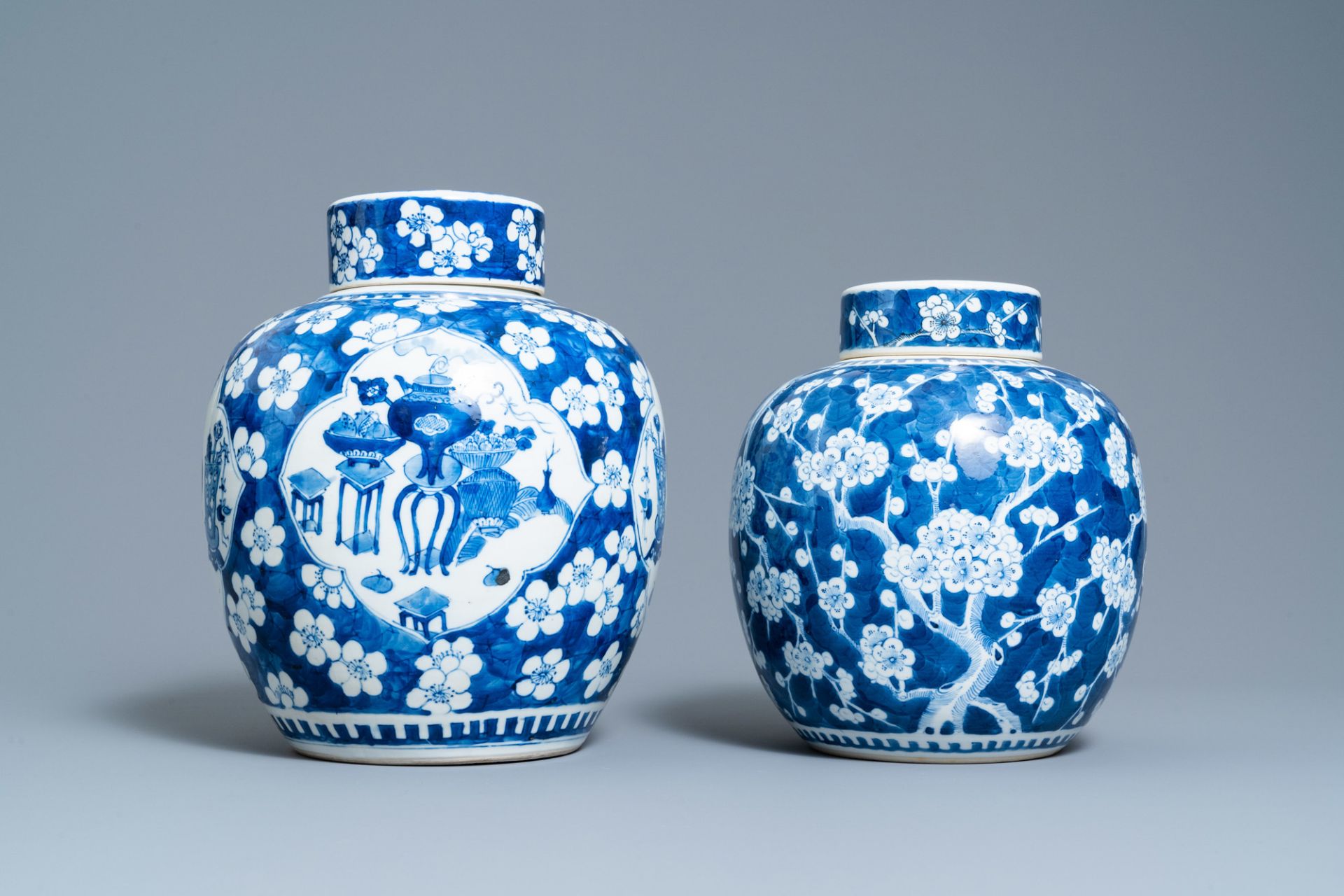 Four Chinese blue and white 'antiquities' jars and covers, 19th C. - Image 10 of 17