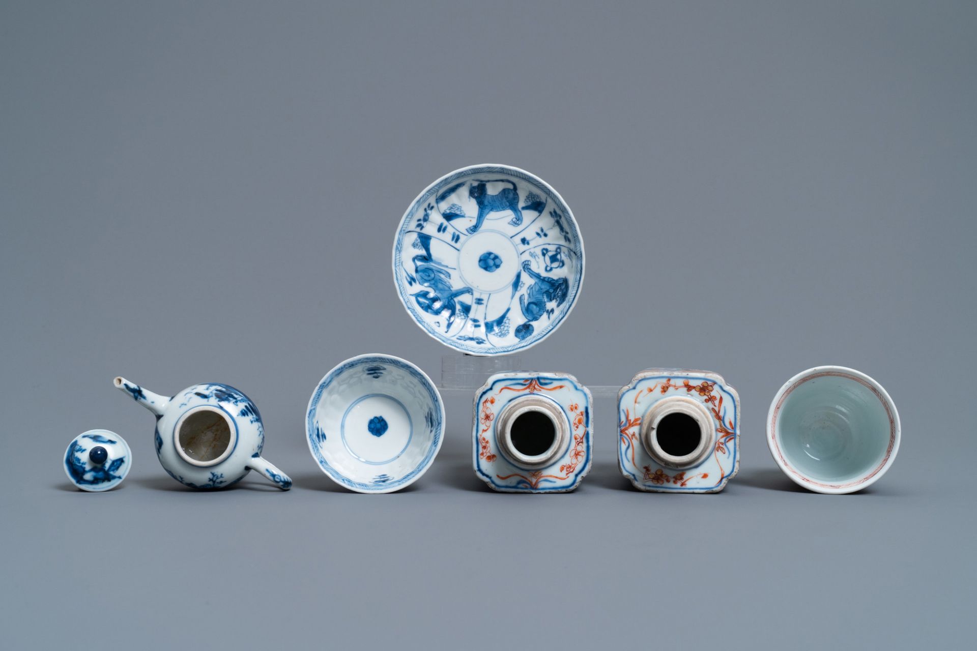 A collection of Chinese blue and white, famille rose, verte and Imari-style tea wares, Kangxi/Qianlo - Image 6 of 13