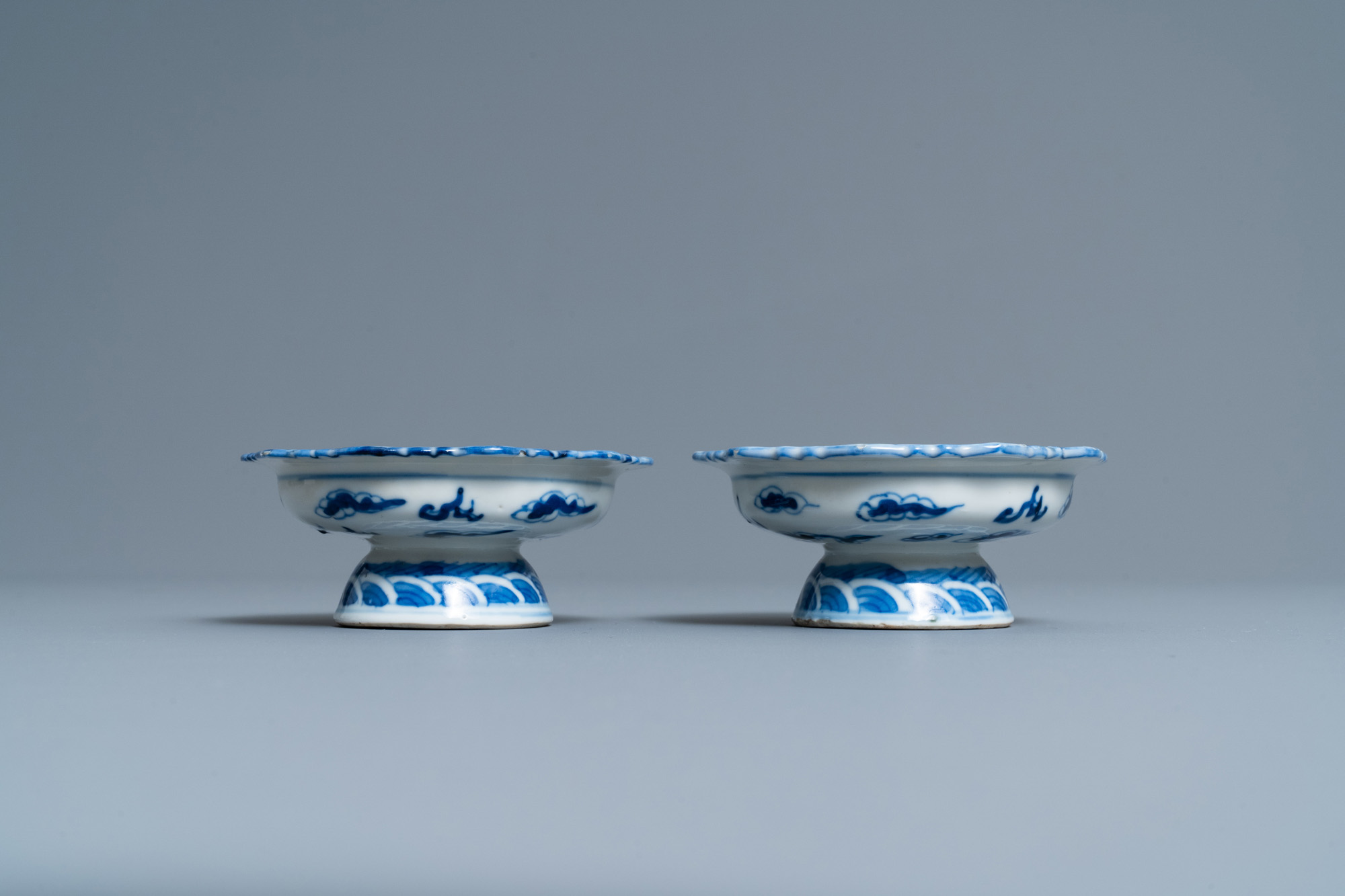 A varied collection of Chinese porcelain, 19th C. - Image 9 of 19