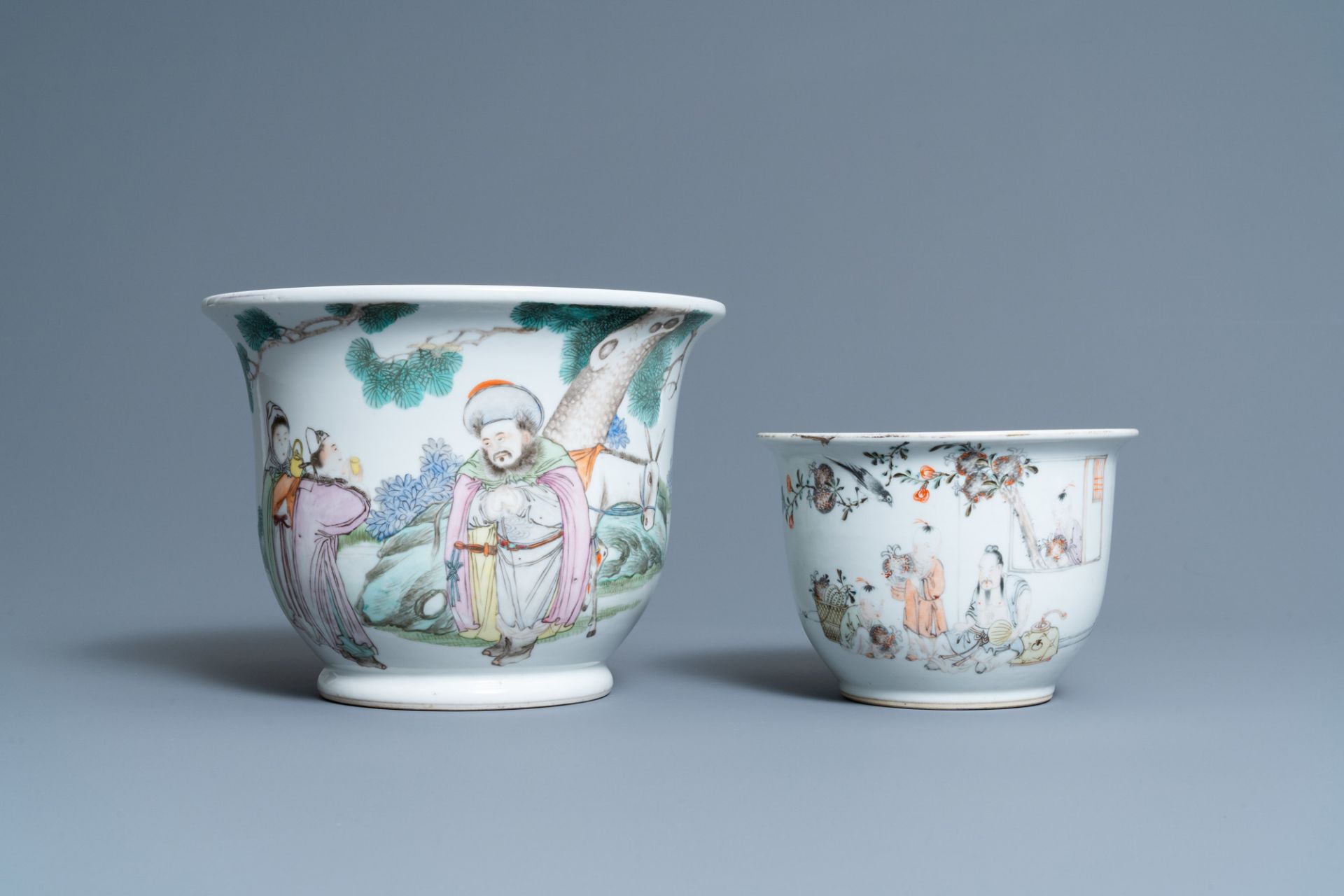 Two Chinese qianjiang cai jardinieres, 19/20th C. - Image 3 of 14