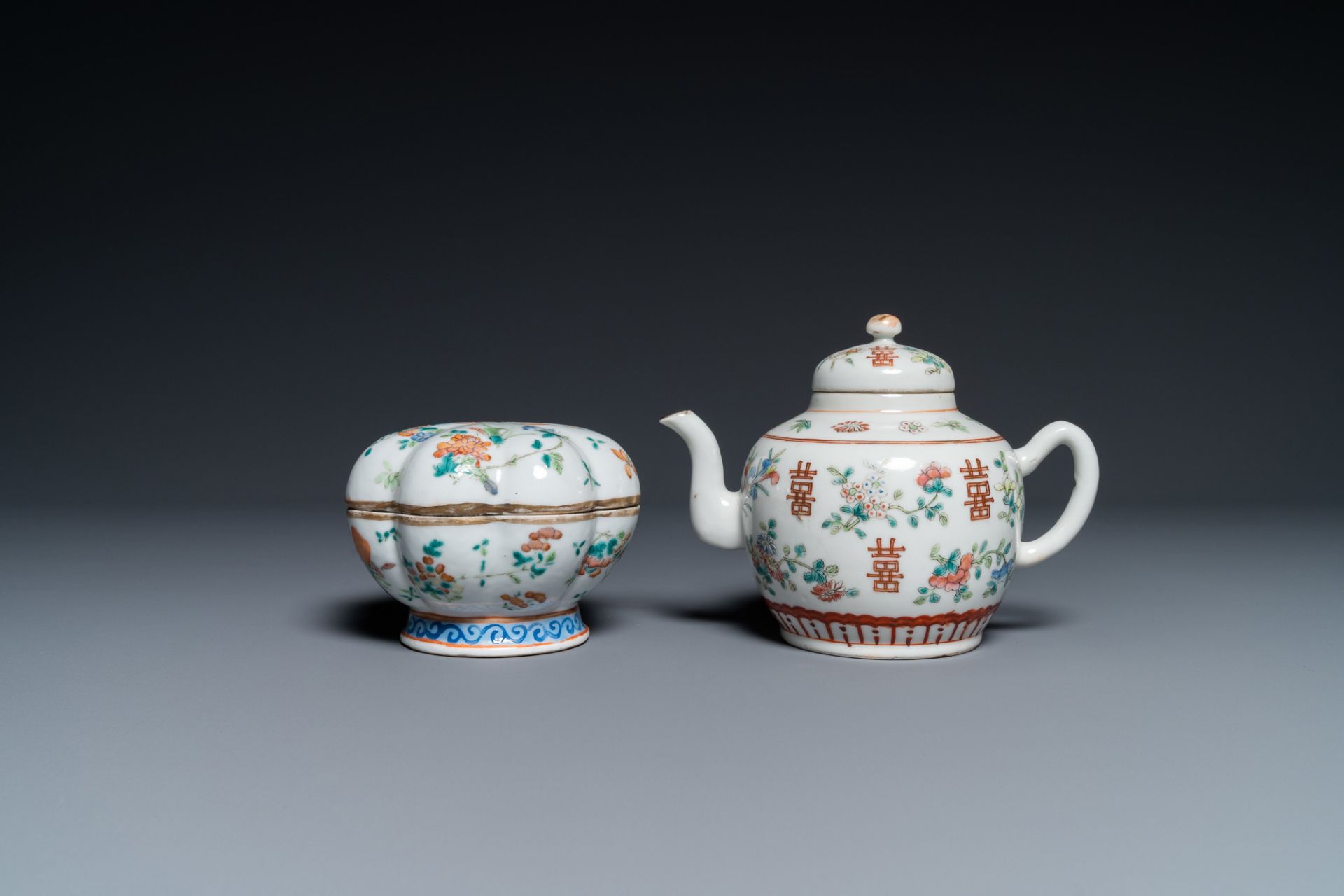 Seven Chinese famille rose saucers, a teapot and a covered box, 19th C. - Image 8 of 11