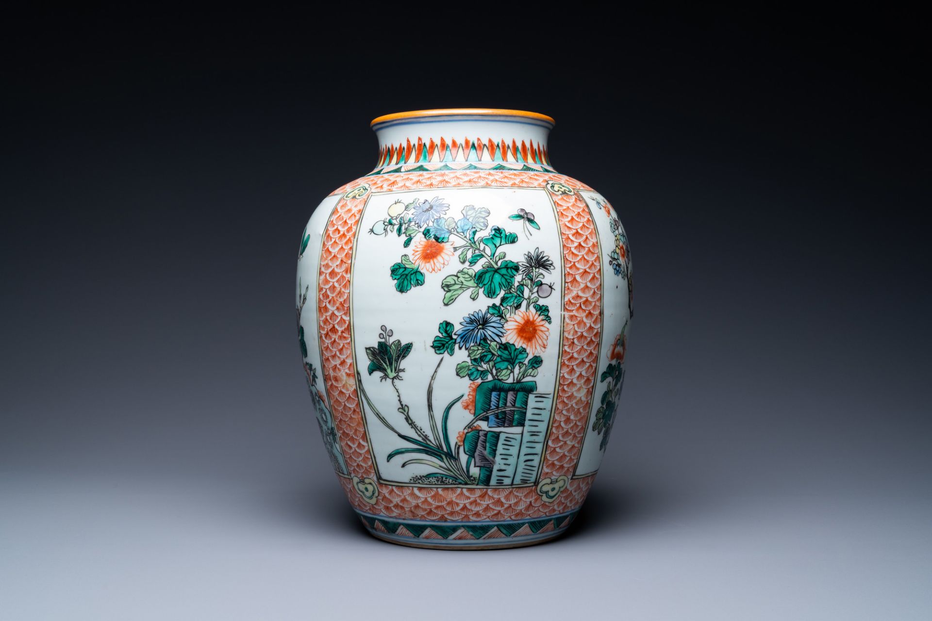 A pair of Chinese blue and white bowls and a famille verte vase, 19th C. - Image 4 of 13