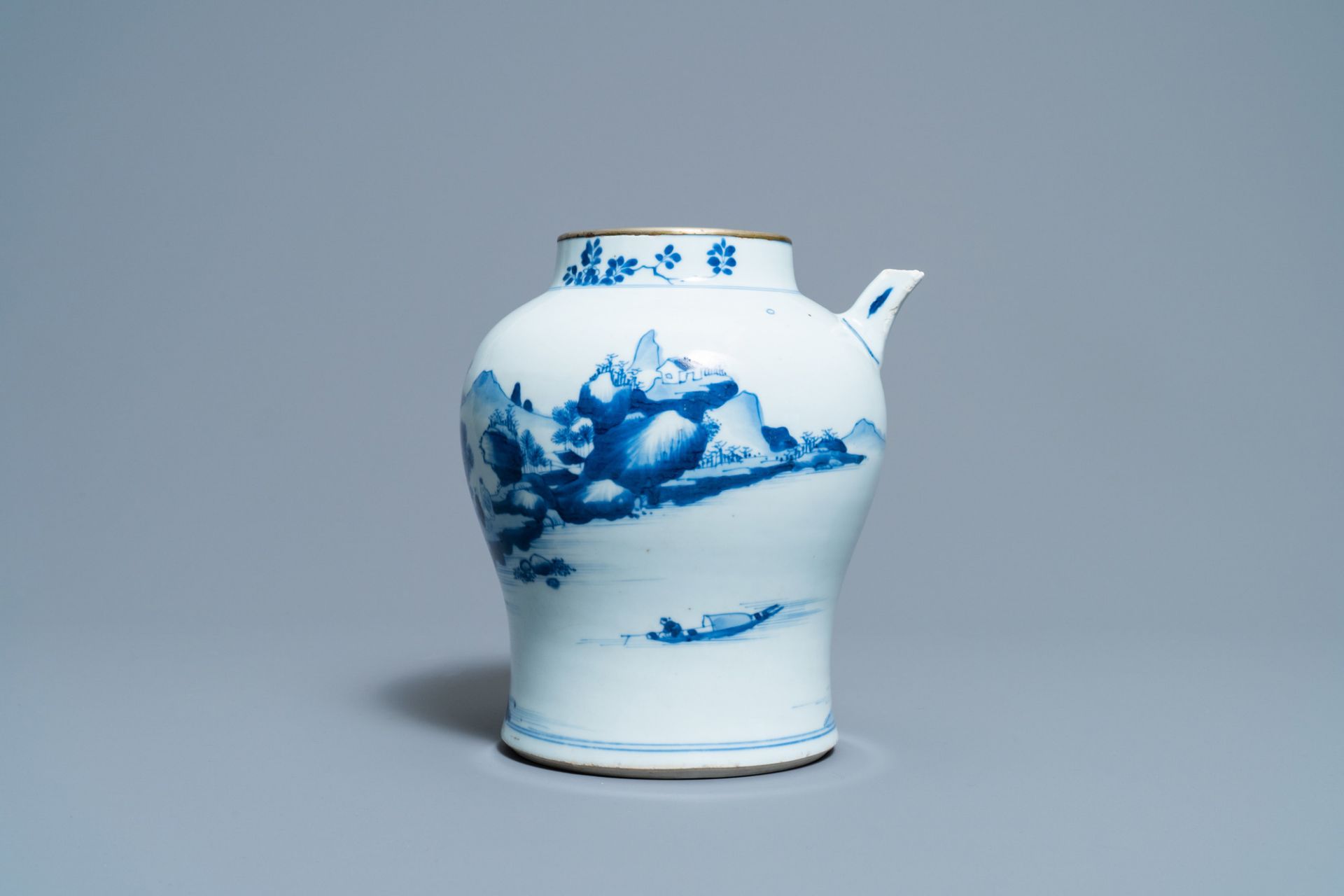 A Chinese blue and white ewer for the Vietnamese market, Kangxi - Image 5 of 18