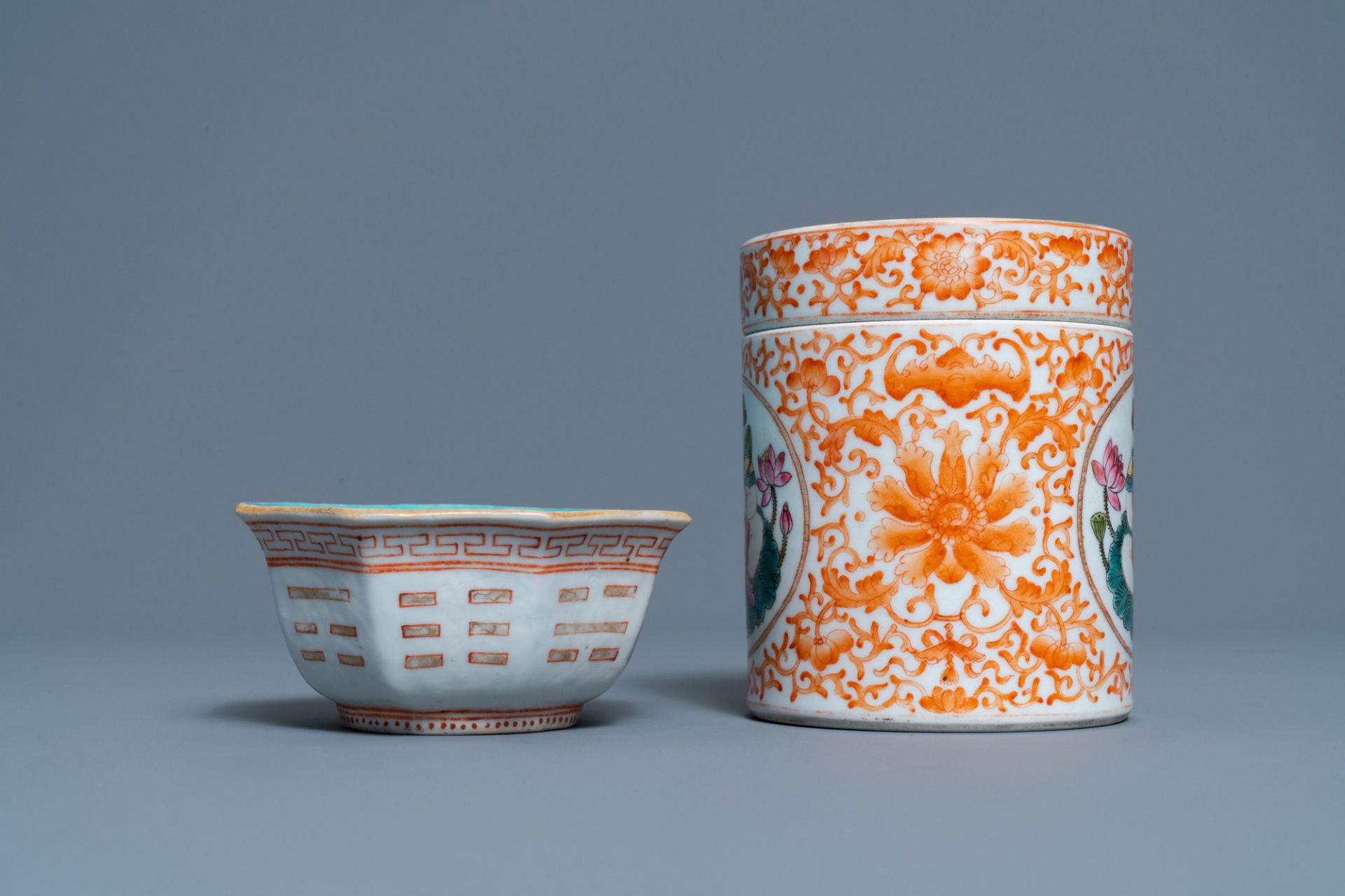 Five Chinese blue and white dishes, a bowl and a covered jar, 18/19th C. - Image 9 of 11