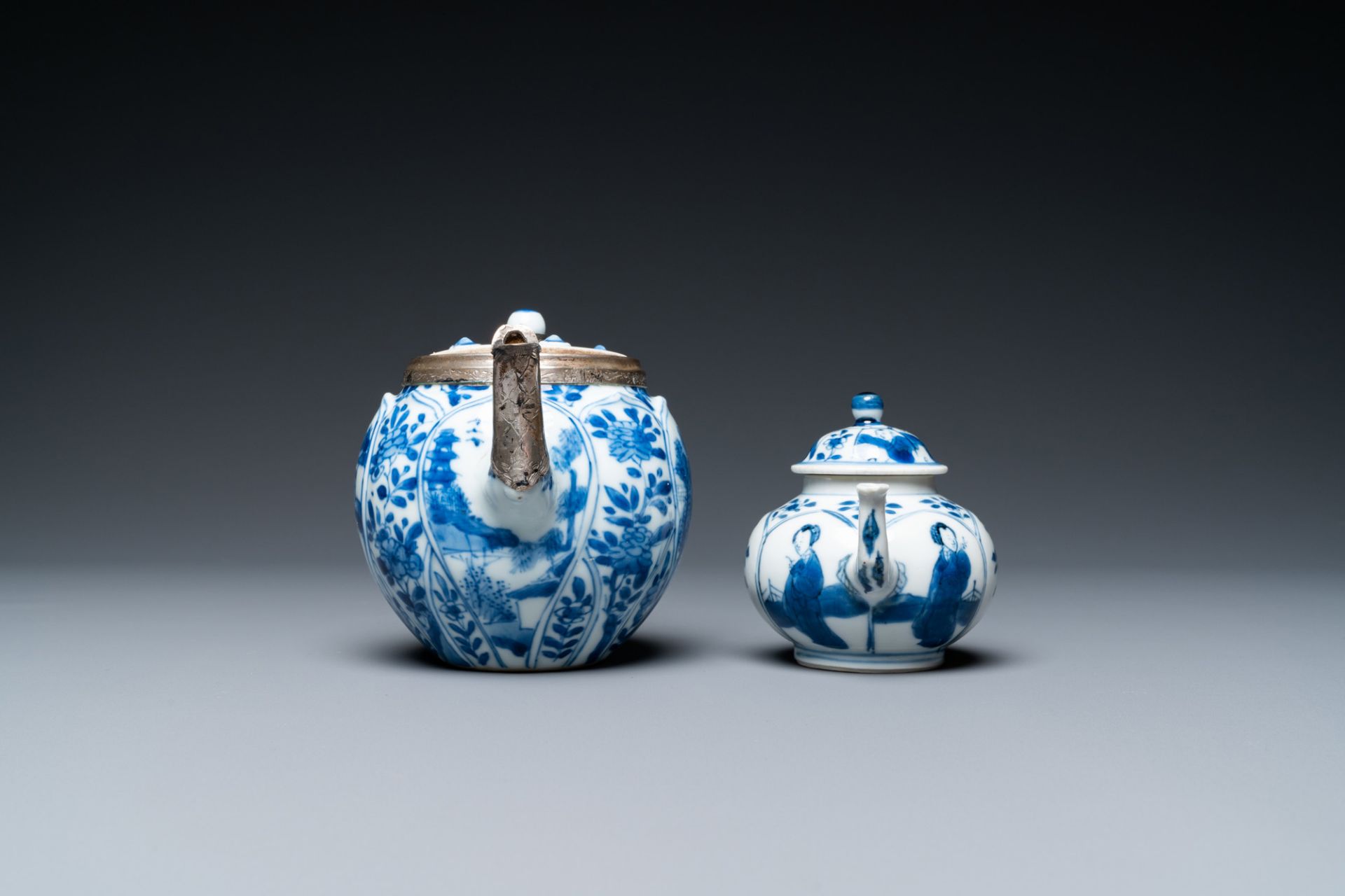 Two Chinese blue and white teapots and covers, Kangxi - Image 3 of 7