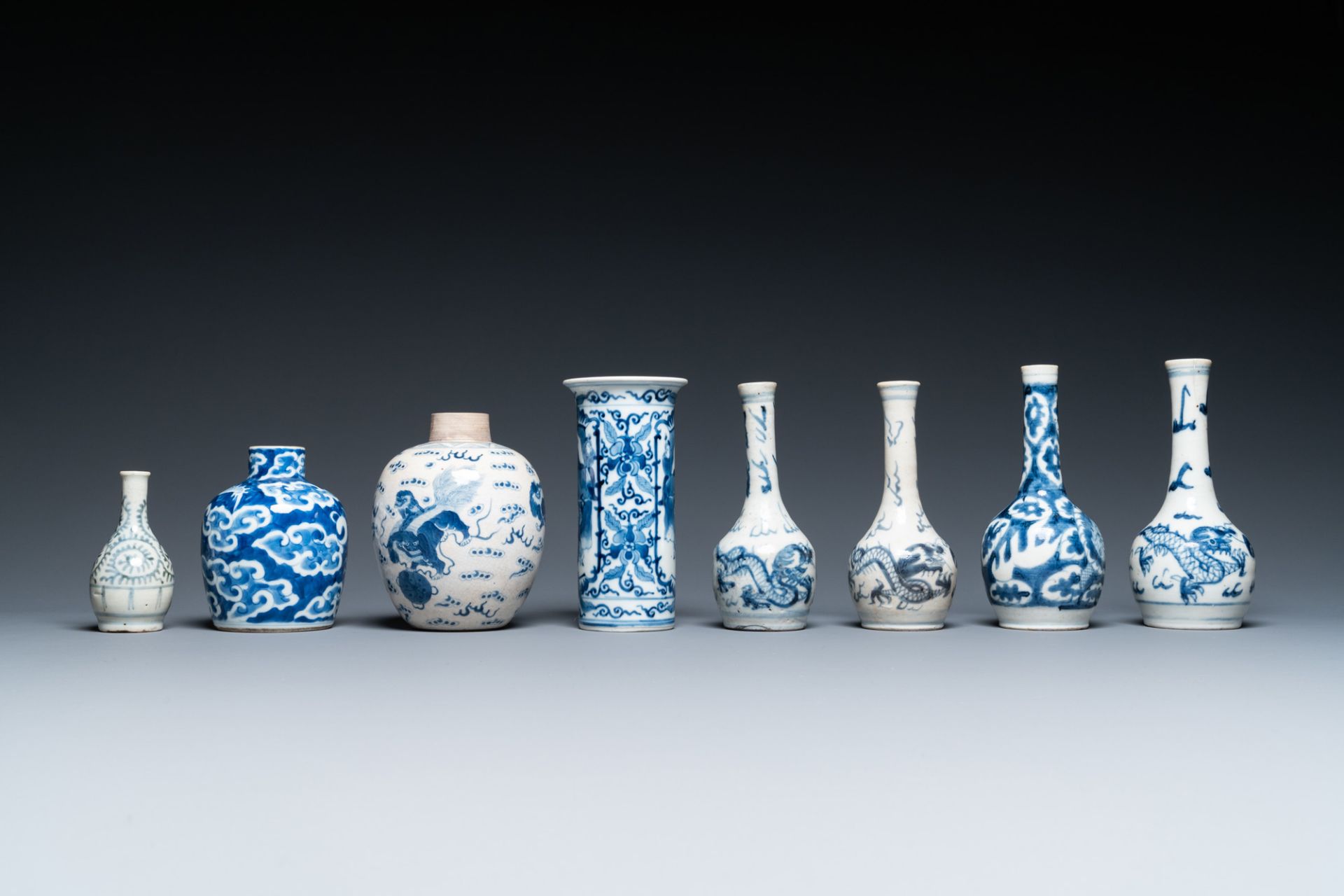Fourteen Chinese blue and white vases, 18/20th C. - Image 11 of 15