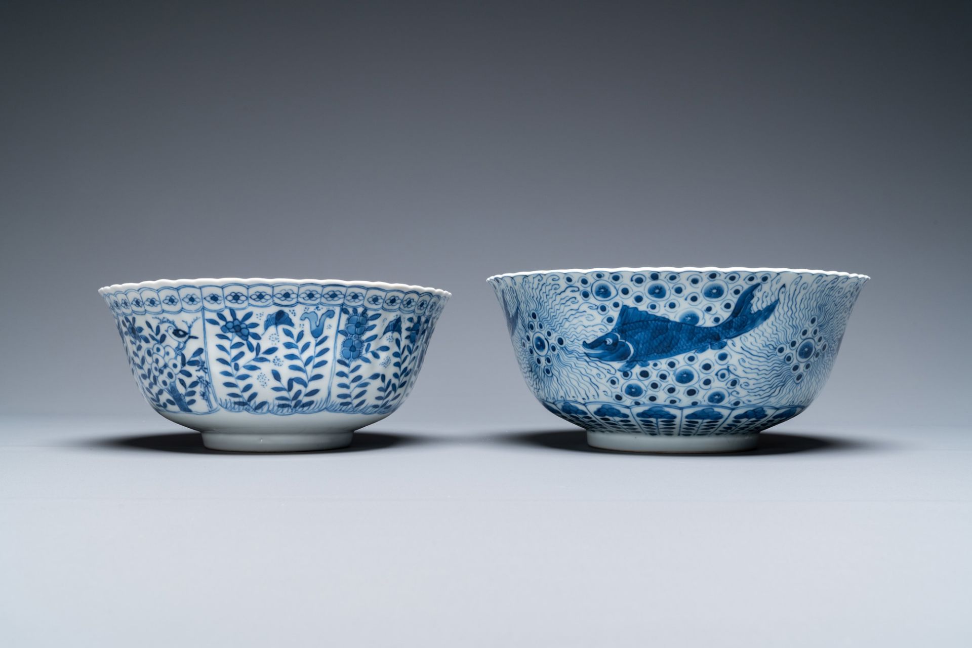 Three Chinese blue and white dishes and two bowls, Kangxi and later - Image 7 of 11