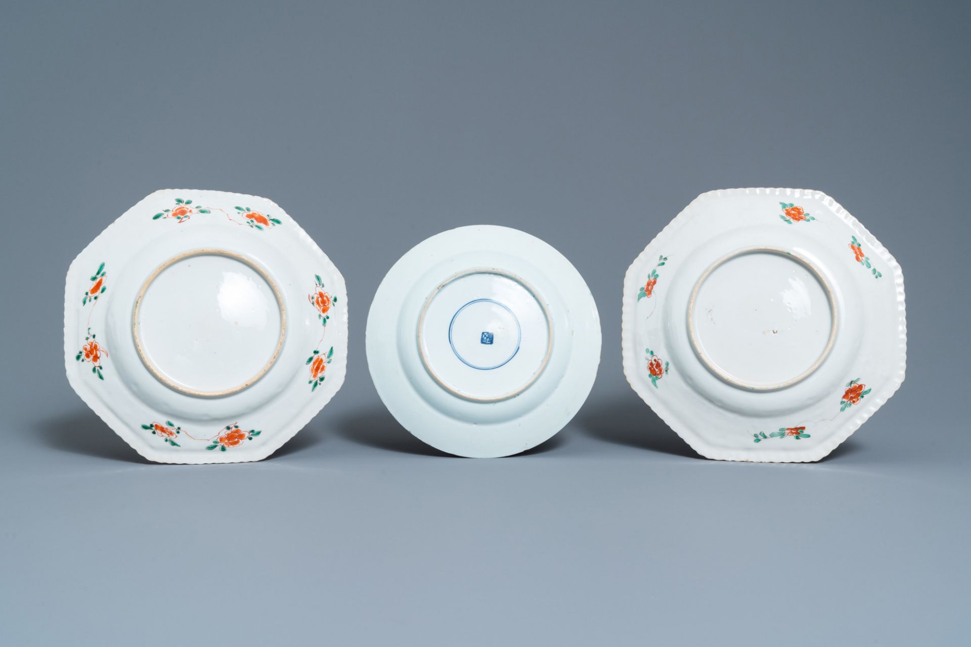 Two Chinese octagonal famille verte dishes and a 'poem' plate, Kangxi - Image 3 of 3