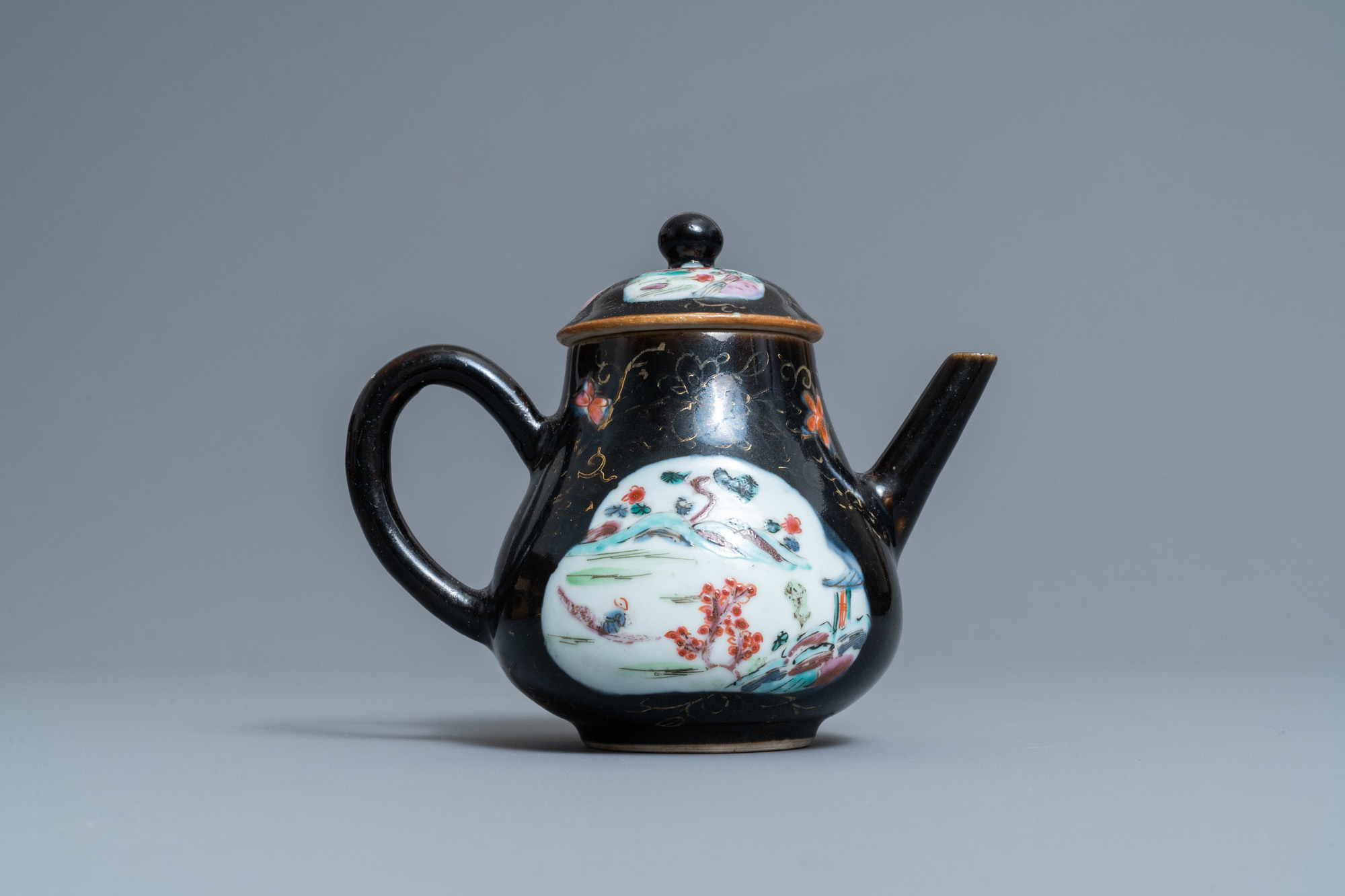 A varied collection of Chinese porcelain, Ming and Qing - Image 8 of 18