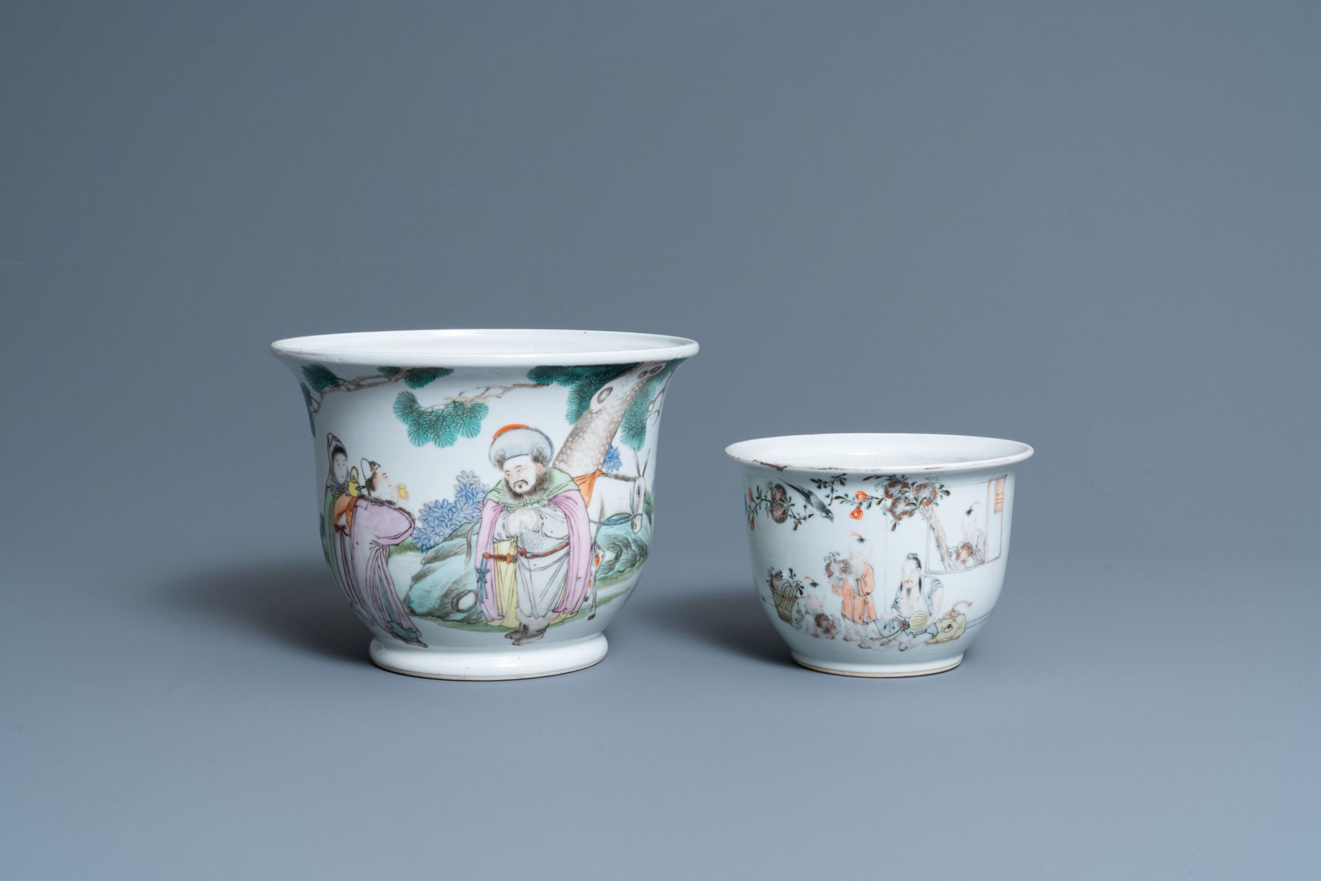 Two Chinese qianjiang cai jardinieres, 19/20th C. - Image 2 of 14