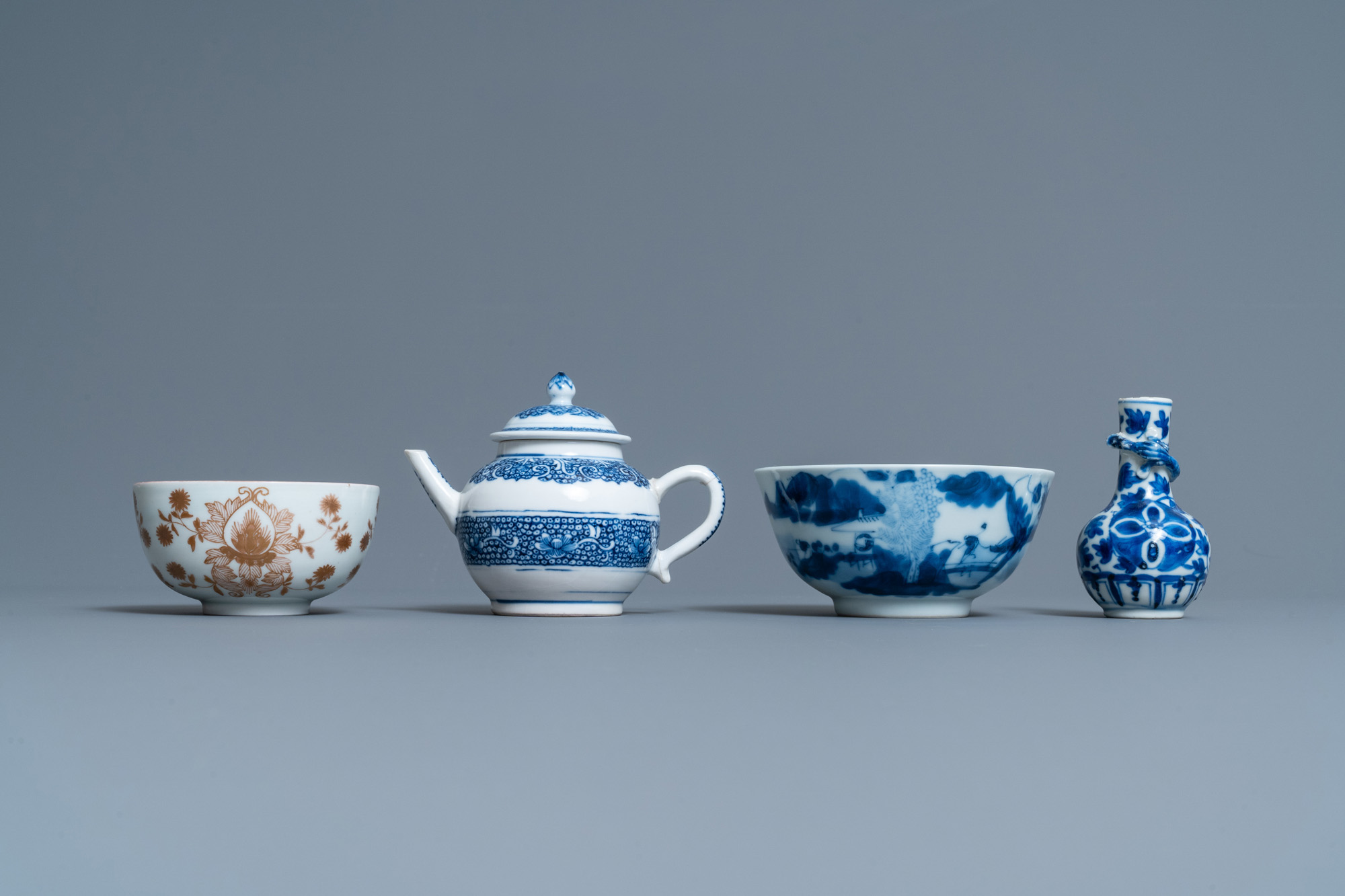 A varied collection of Chinese porcelain, Kangxi and later - Image 14 of 19