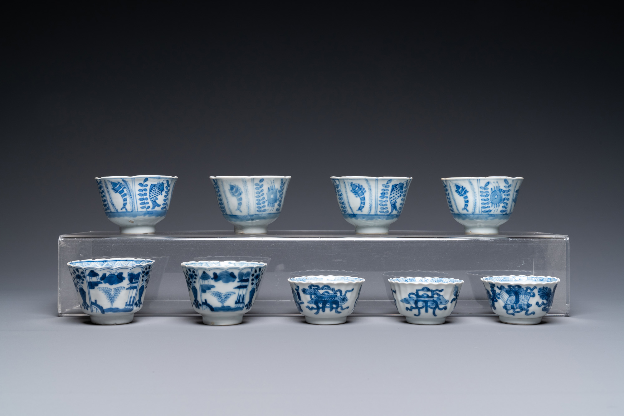 Twenty Chinese blue and white saucers and nineteen cups, Kangxi and later - Image 10 of 11