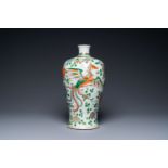 A Chinese famille verte 'meiping' vase with phoenixes, 19th C.