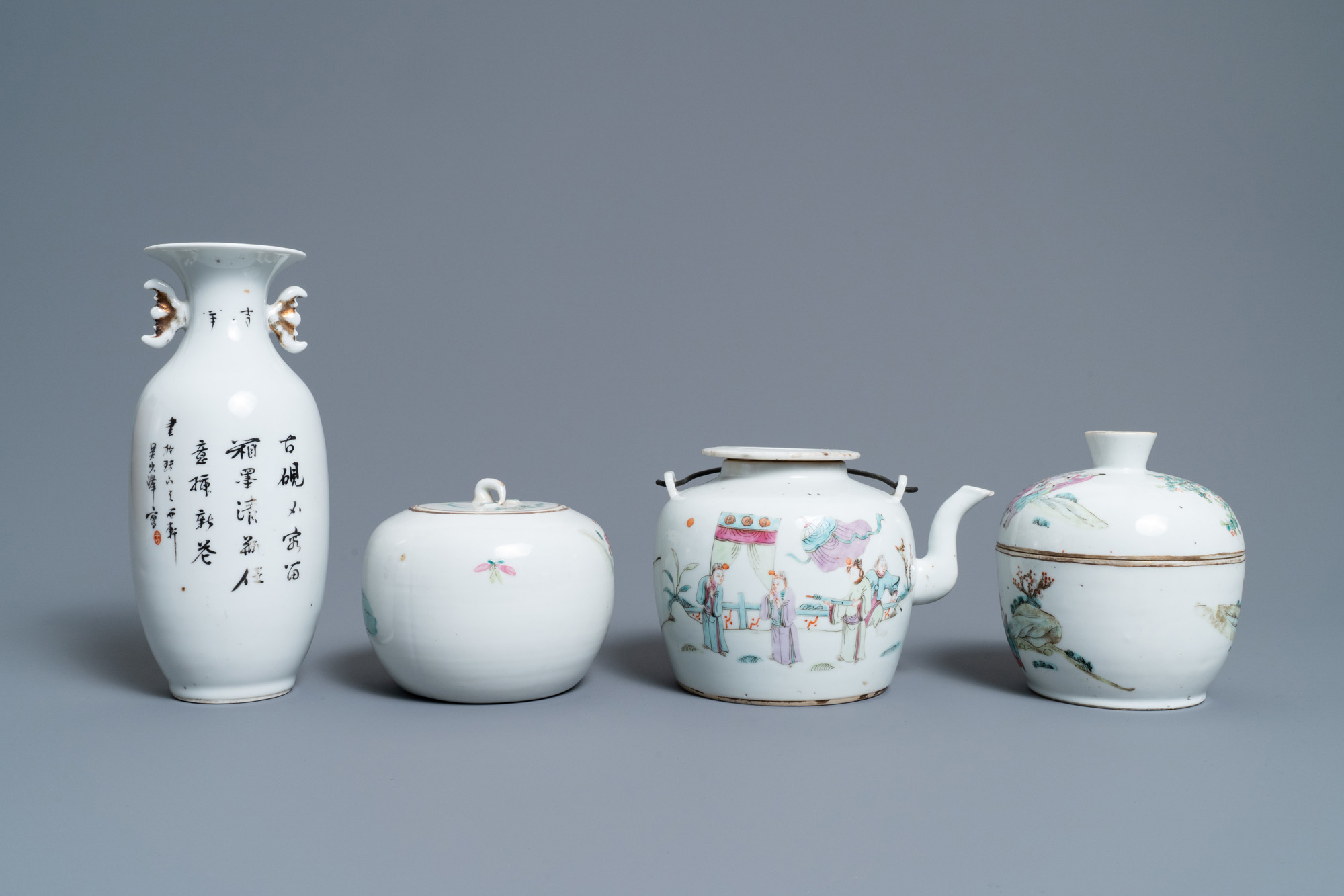 Five Chinese famille rose wares, 19/20th C. - Image 4 of 9