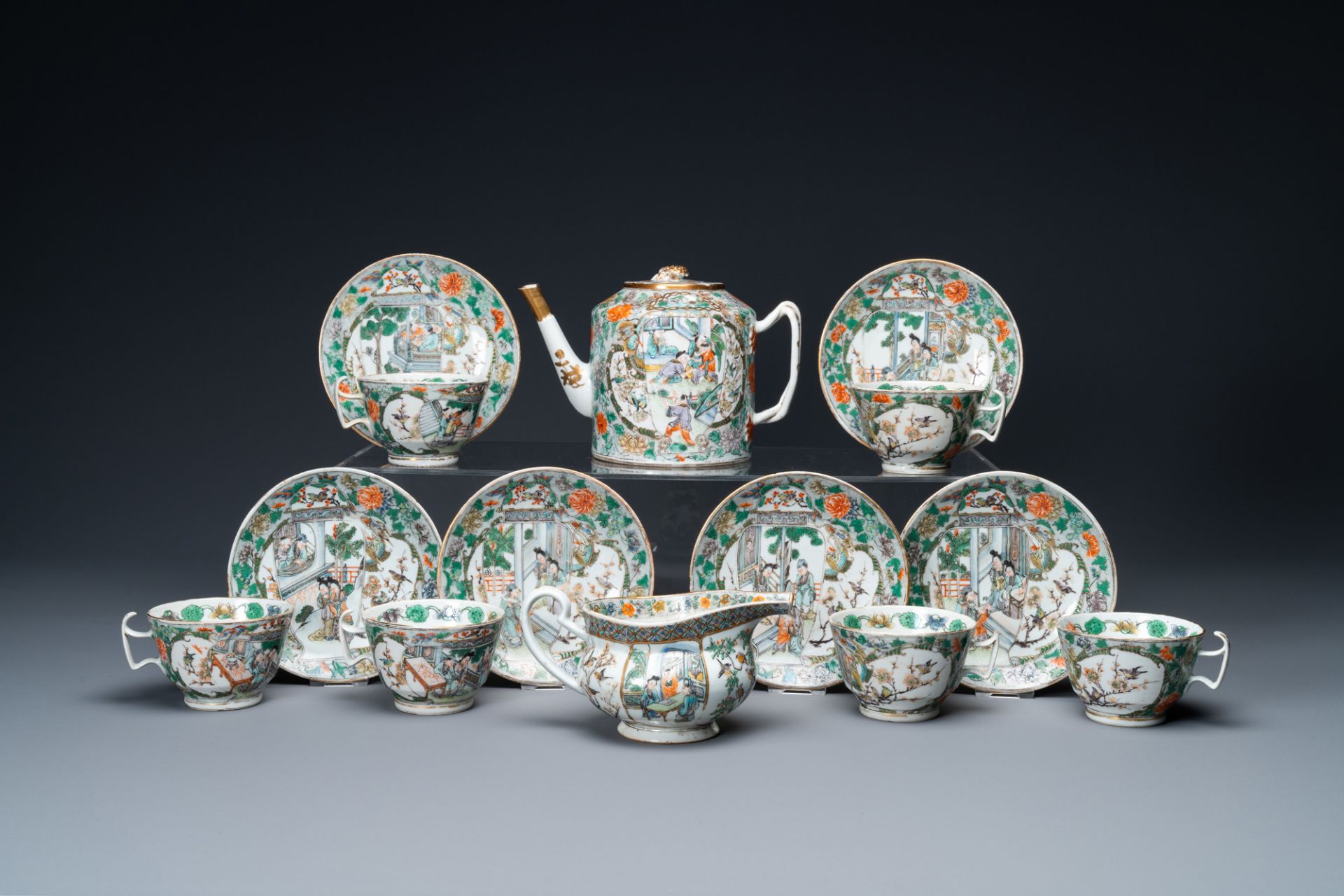 A Chinese Canton famille verte 14-piece tea service in presentation box, 19th C. - Image 5 of 23