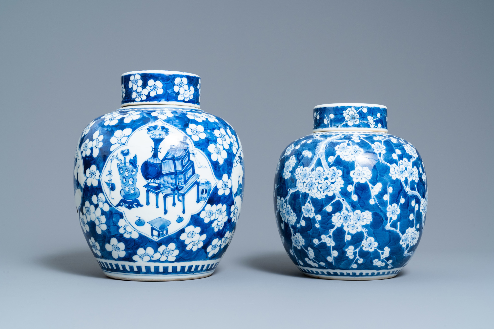 Four Chinese blue and white 'antiquities' jars and covers, 19th C. - Image 13 of 17