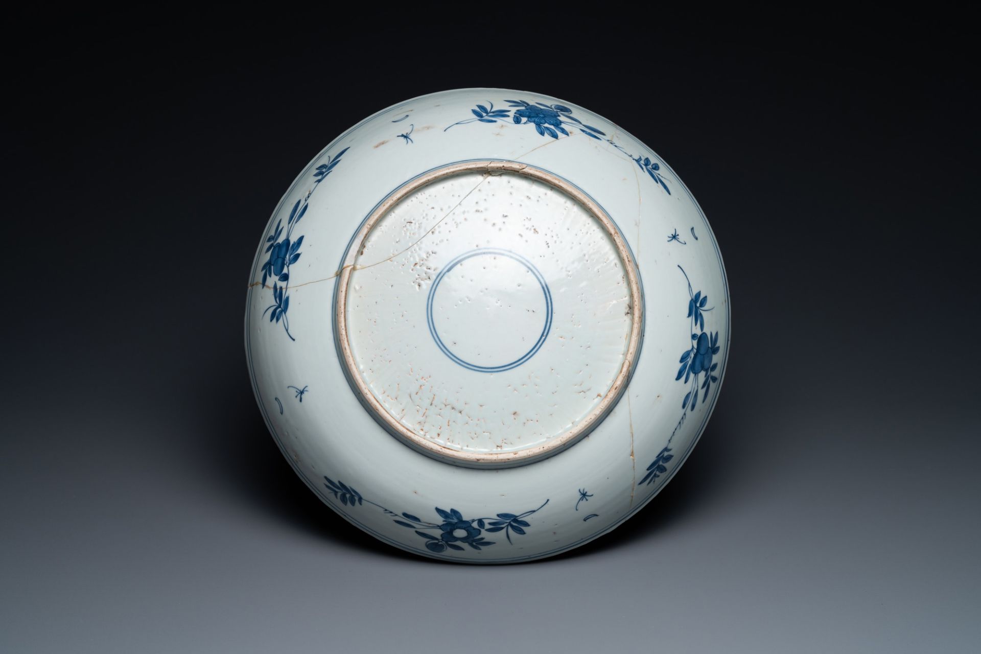 A Chinese blue and white dish, Jiajing - Bild 2 aus 2
