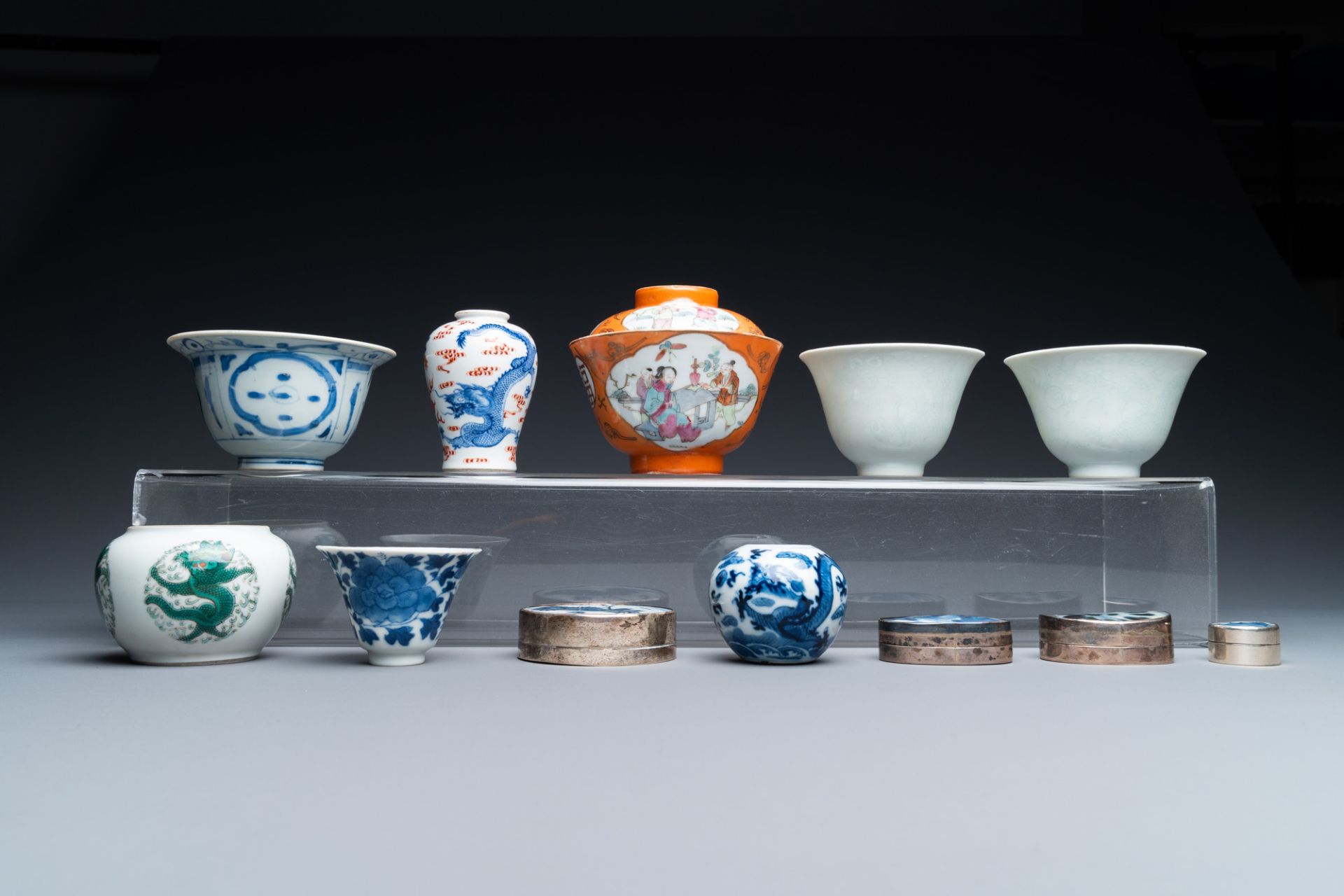 An extensive and very diverse collection of Chinese porcelain, Kangxi and later - Image 6 of 17