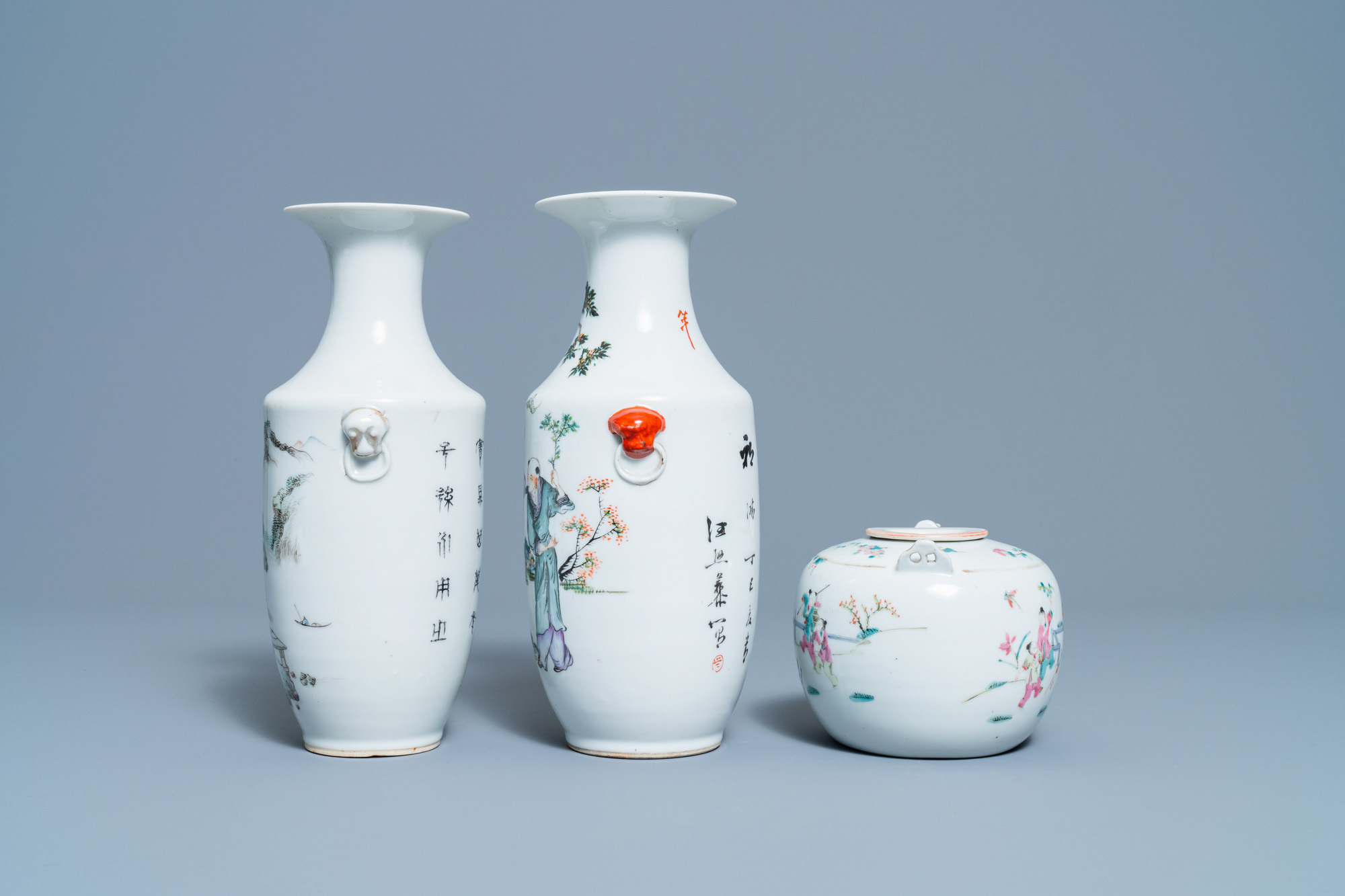 A varied collection of Chinese porcelain, 19/20th C. - Image 5 of 15