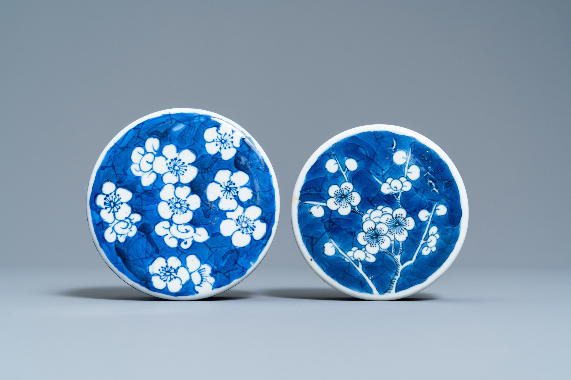 Four Chinese blue and white 'antiquities' jars and covers, 19th C. - Image 16 of 17