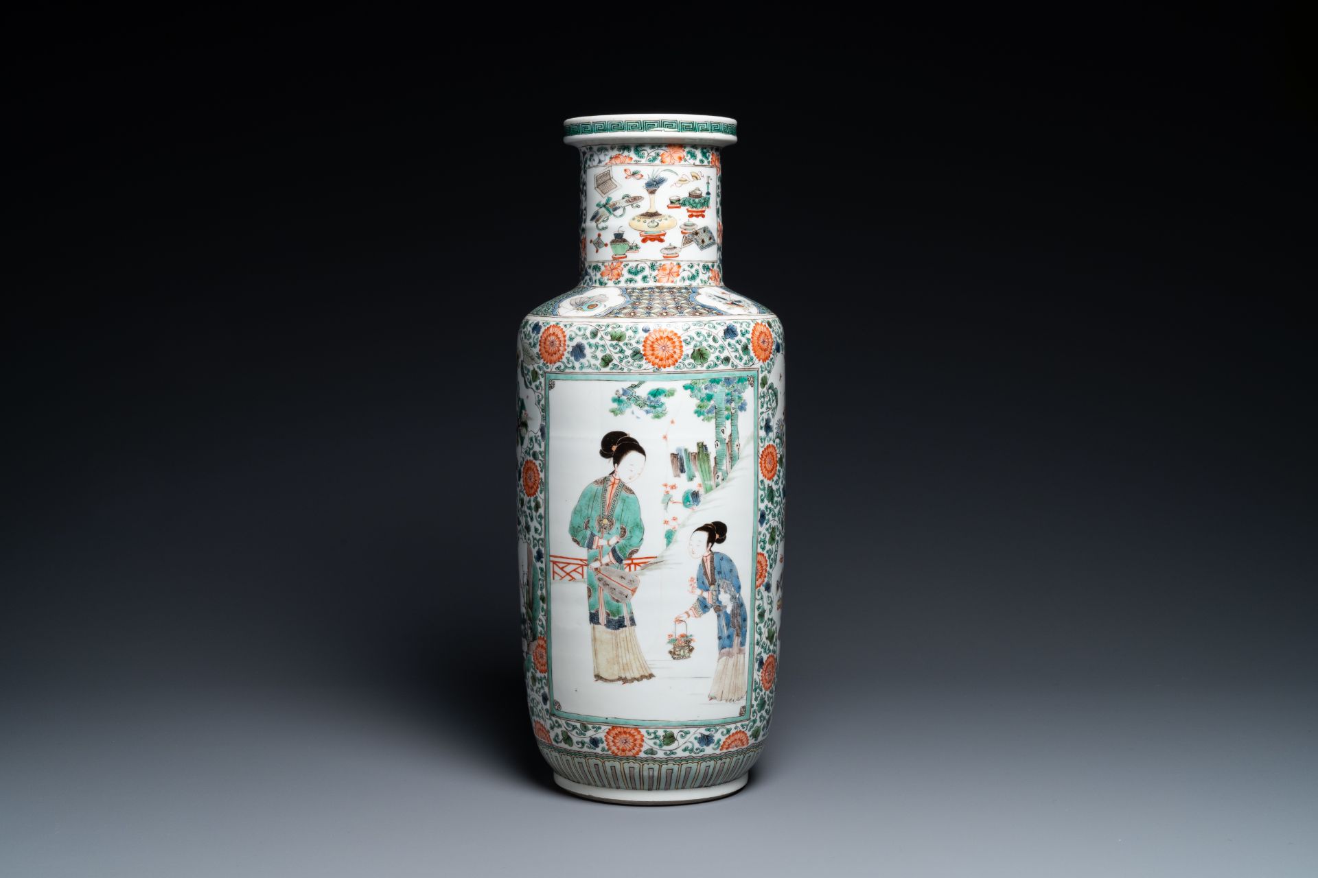 A fine Chinese famille verte rouleau vase, Kangxi - Image 3 of 6