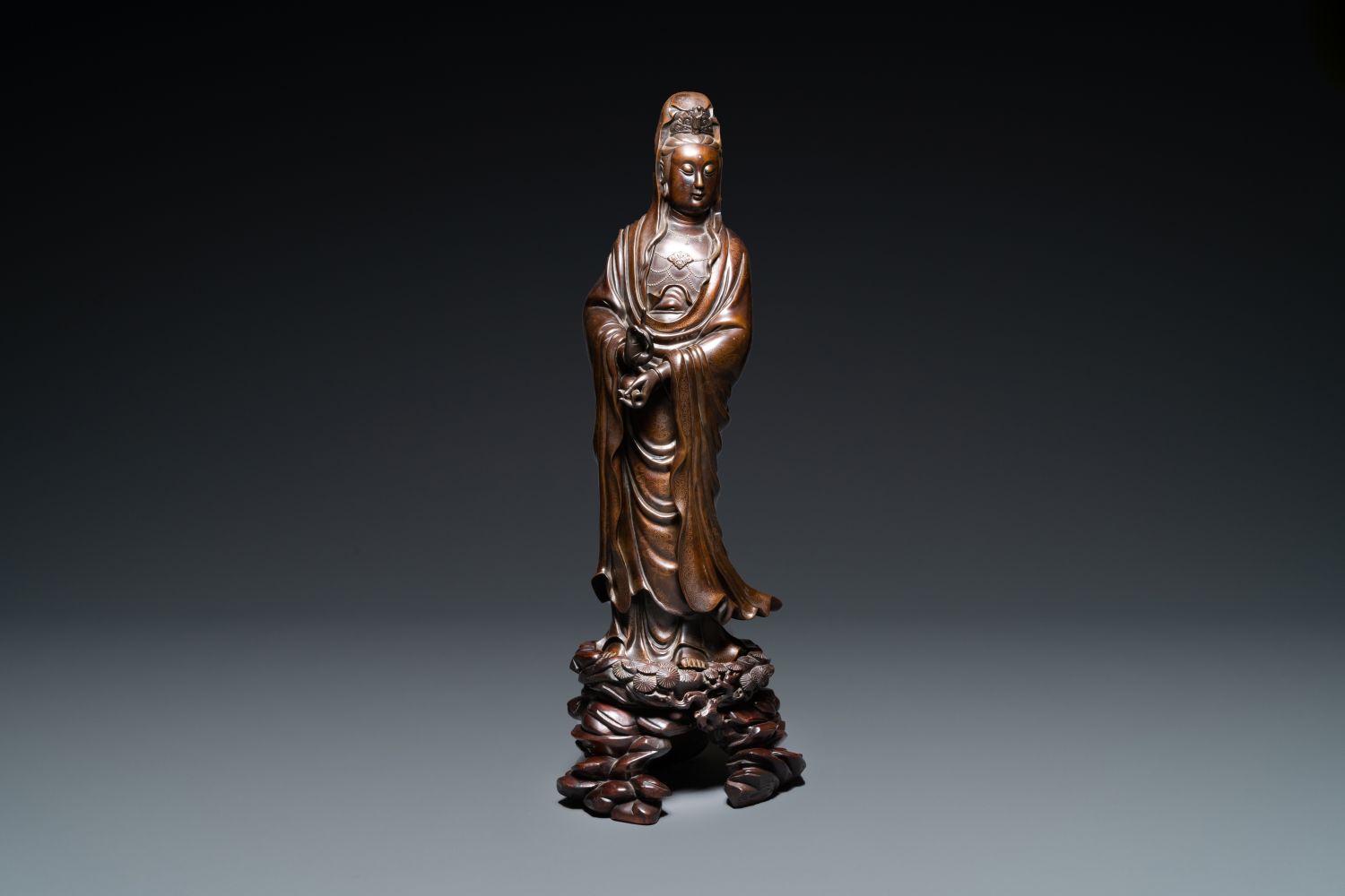 Premium lots: Imperial and important Chinese works of art