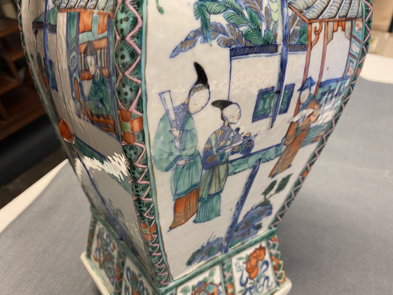 A Chinese doucai 'Xi Xiang Ji' vase, Qianlong/Jiaqing - Image 48 of 62