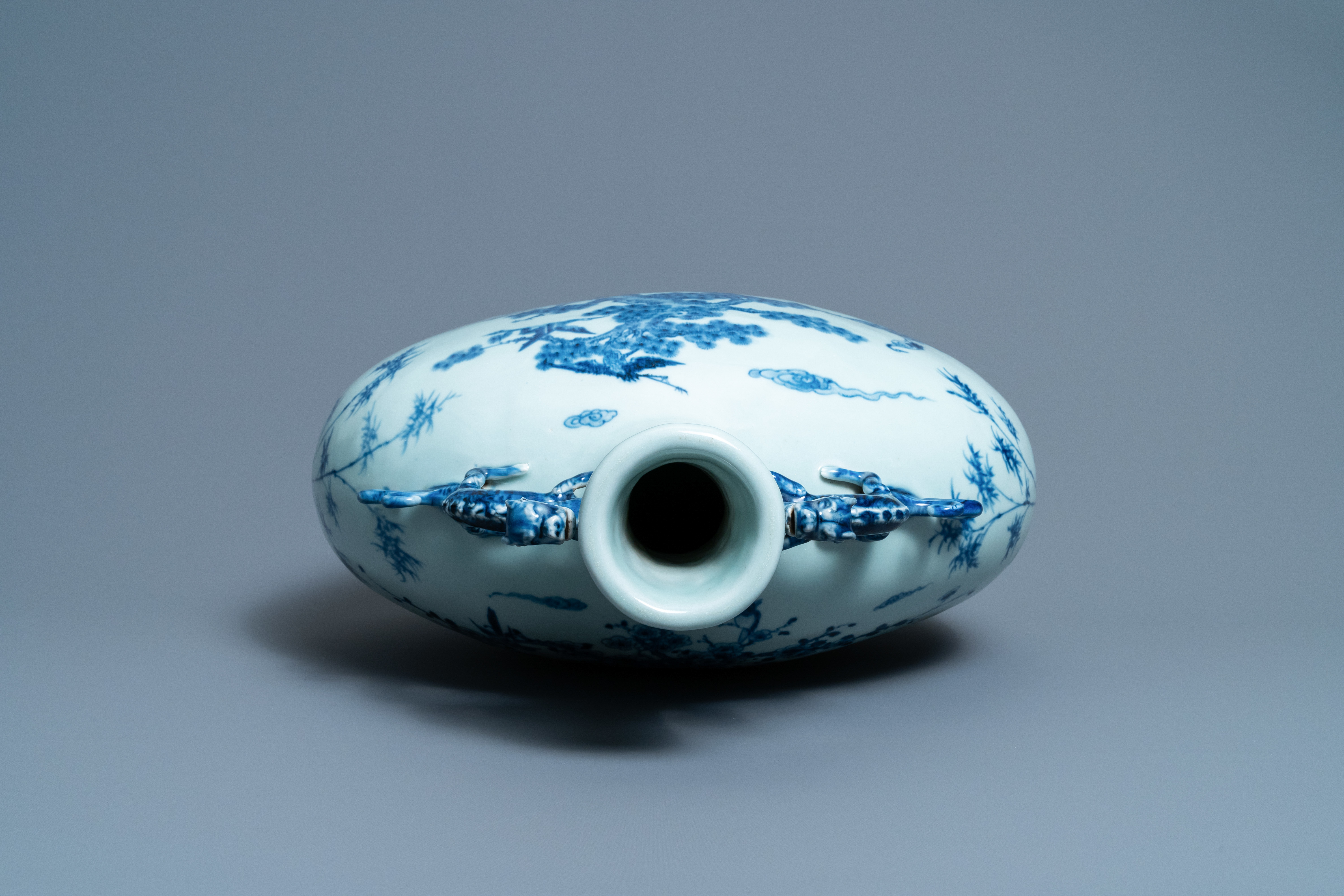 A large Chinese blue and white moonflask 'deer' vase, Qianlong mark and of the period - Image 5 of 11