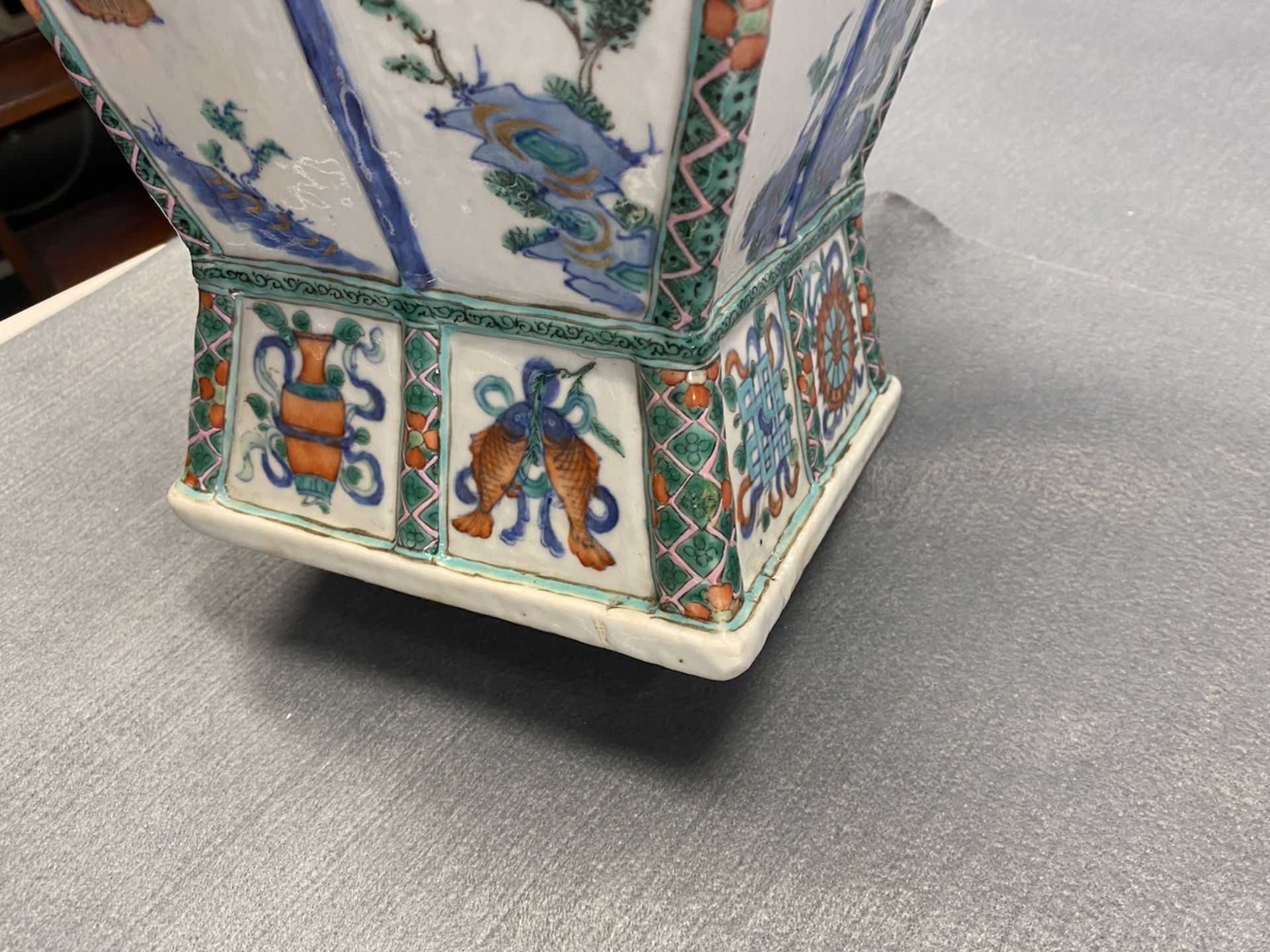 A Chinese doucai 'Xi Xiang Ji' vase, Qianlong/Jiaqing - Image 60 of 62