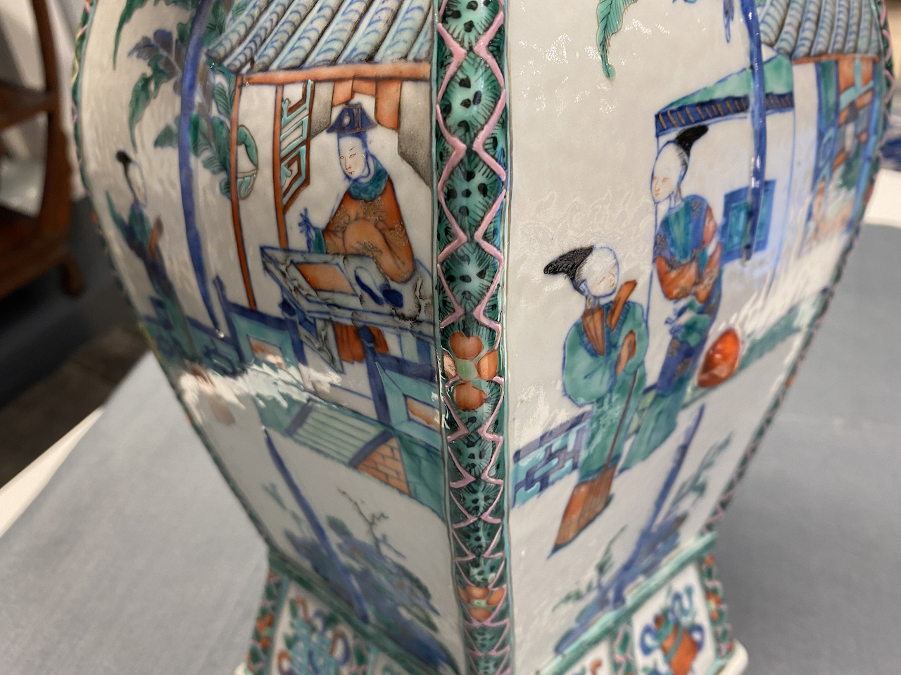 A Chinese doucai 'Xi Xiang Ji' vase, Qianlong/Jiaqing - Image 41 of 62