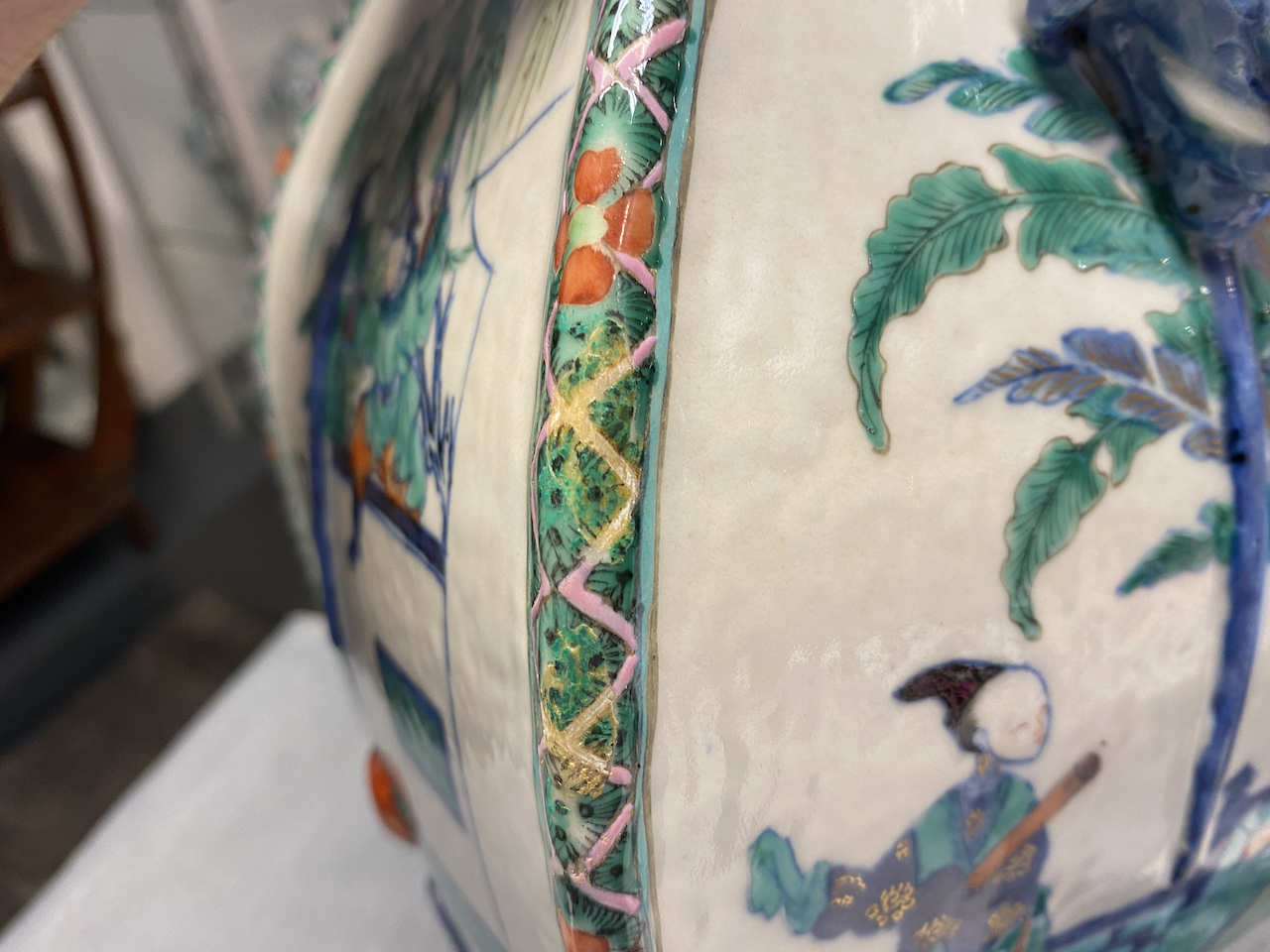 A Chinese doucai 'Xi Xiang Ji' vase, Qianlong/Jiaqing - Image 17 of 62