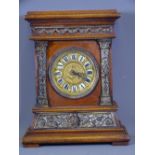 VINTAGE MANTEL CLOCK with Roman numerals and a gilt dial