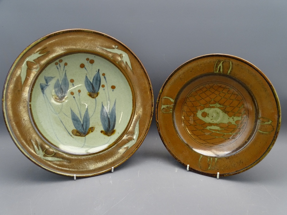 TWO DAVID FRITH ART POTTERY CIRCULAR CHARGER TYPE DISHES, 28cms and 33cms diameter respectively,