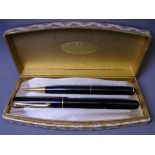RARE BOOTS (BURNHAM) CHATSWORTH - fountain pen and pencil, boxed set, black with 14ct nib