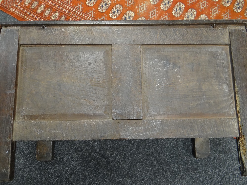 SMALL 17TH CENTURY JOINED OAK COFFER, boarded top with zigzag and dot motif to the scalloped edge, - Image 7 of 16